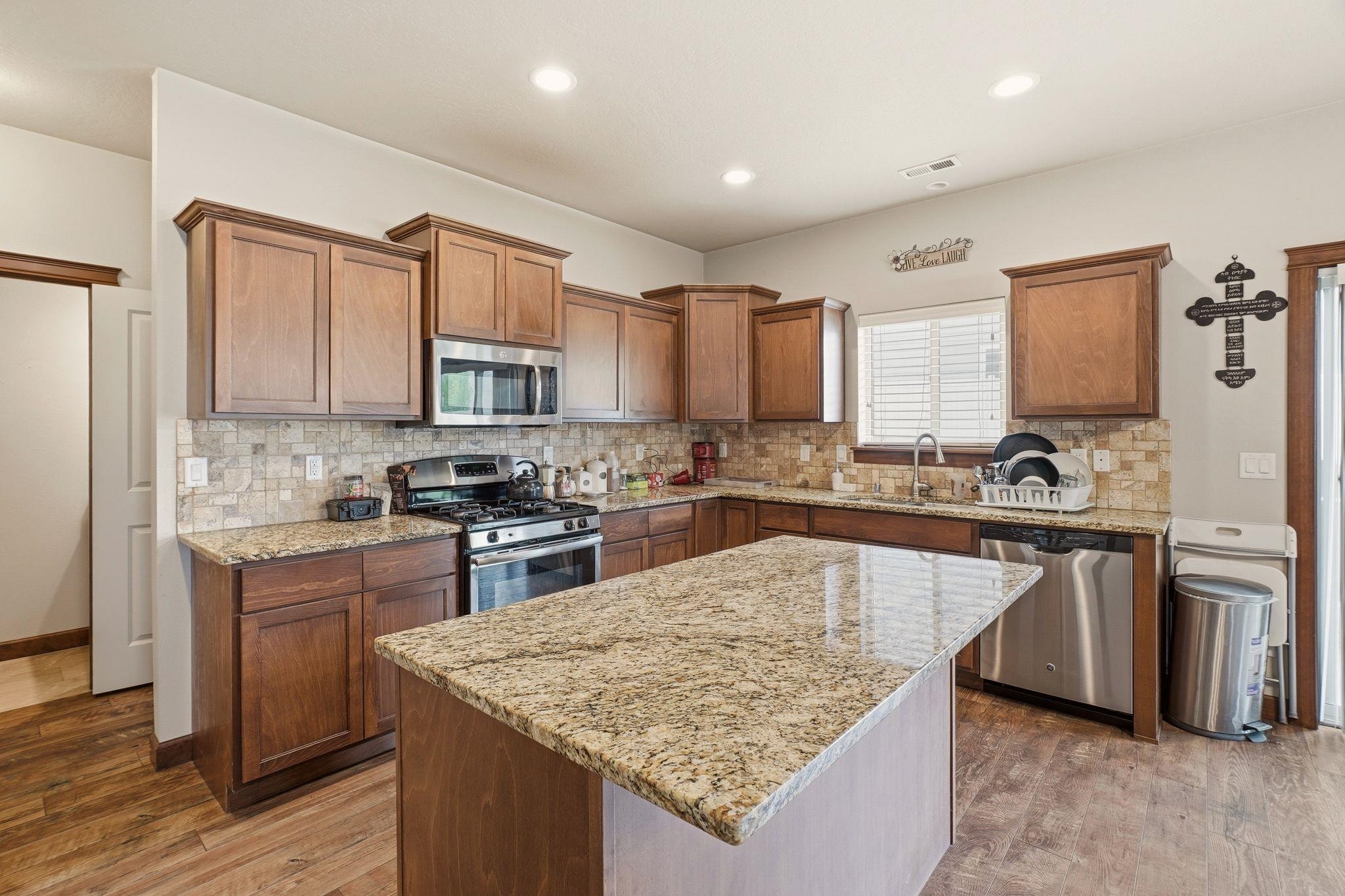1517 N McKenzie River St - Photo 11