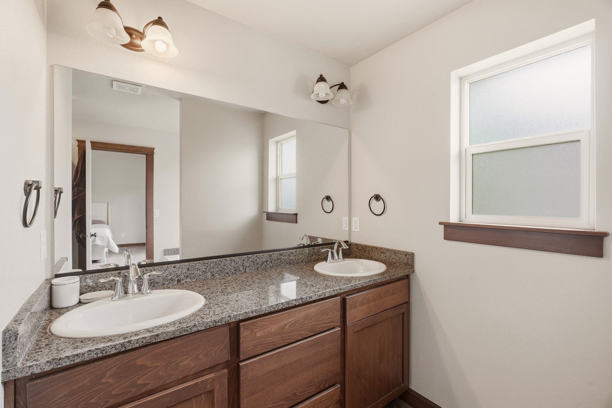 1517 N McKenzie River St - Photo 20