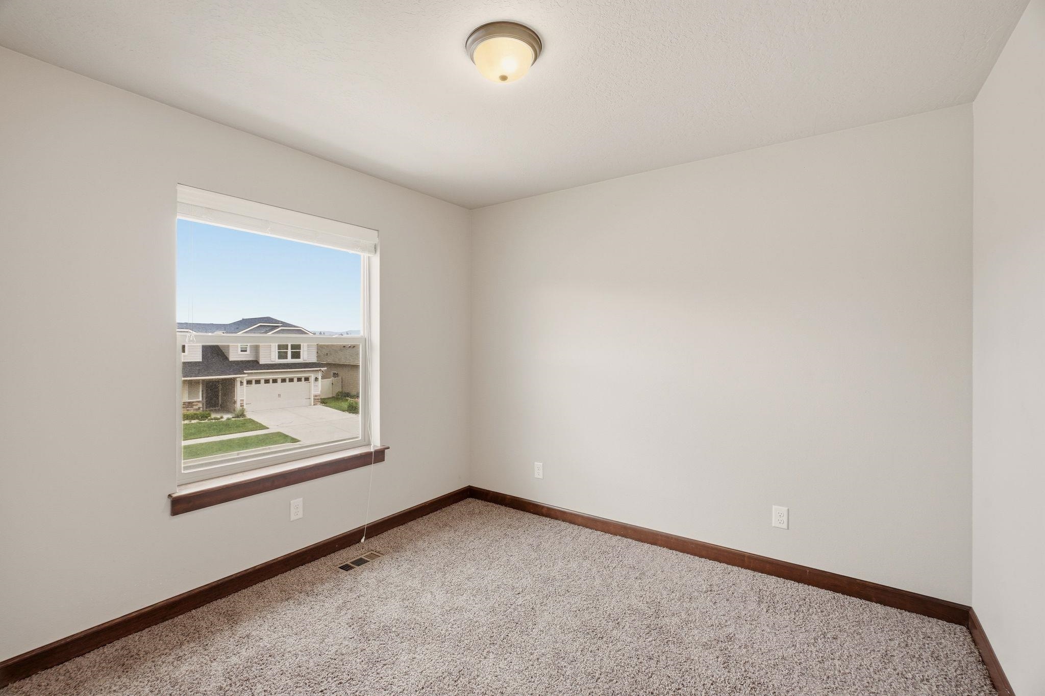 1517 N McKenzie River St - Photo 29