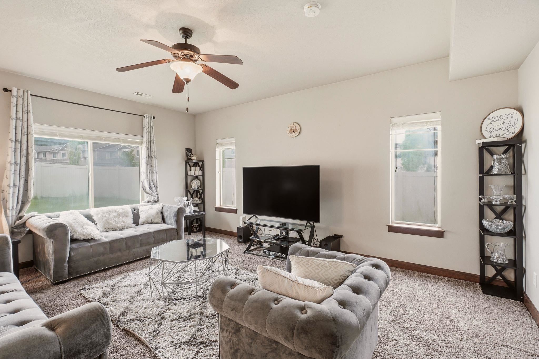 1517 N McKenzie River St - Photo 6