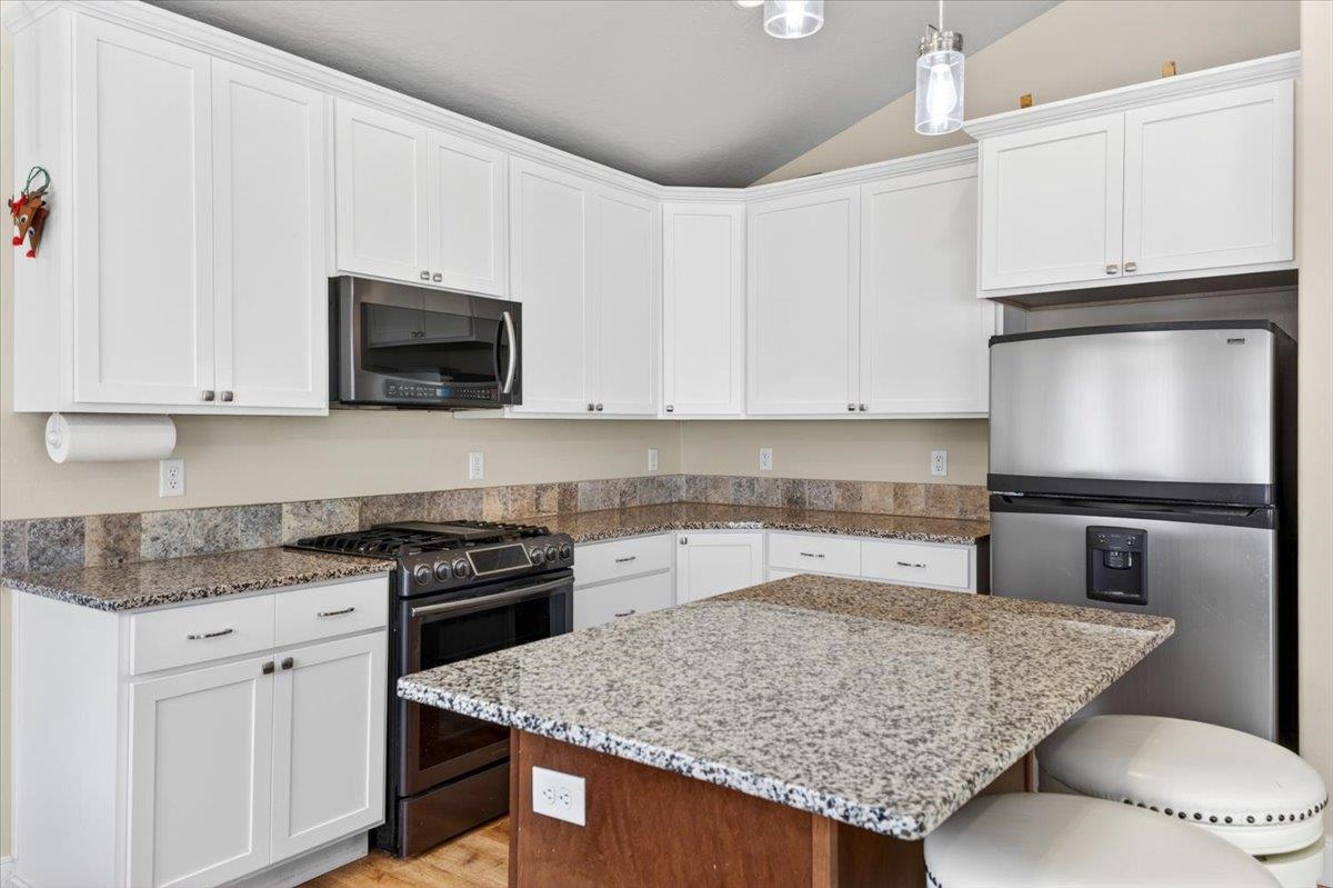 1725 S Clover Dr - Photo 18