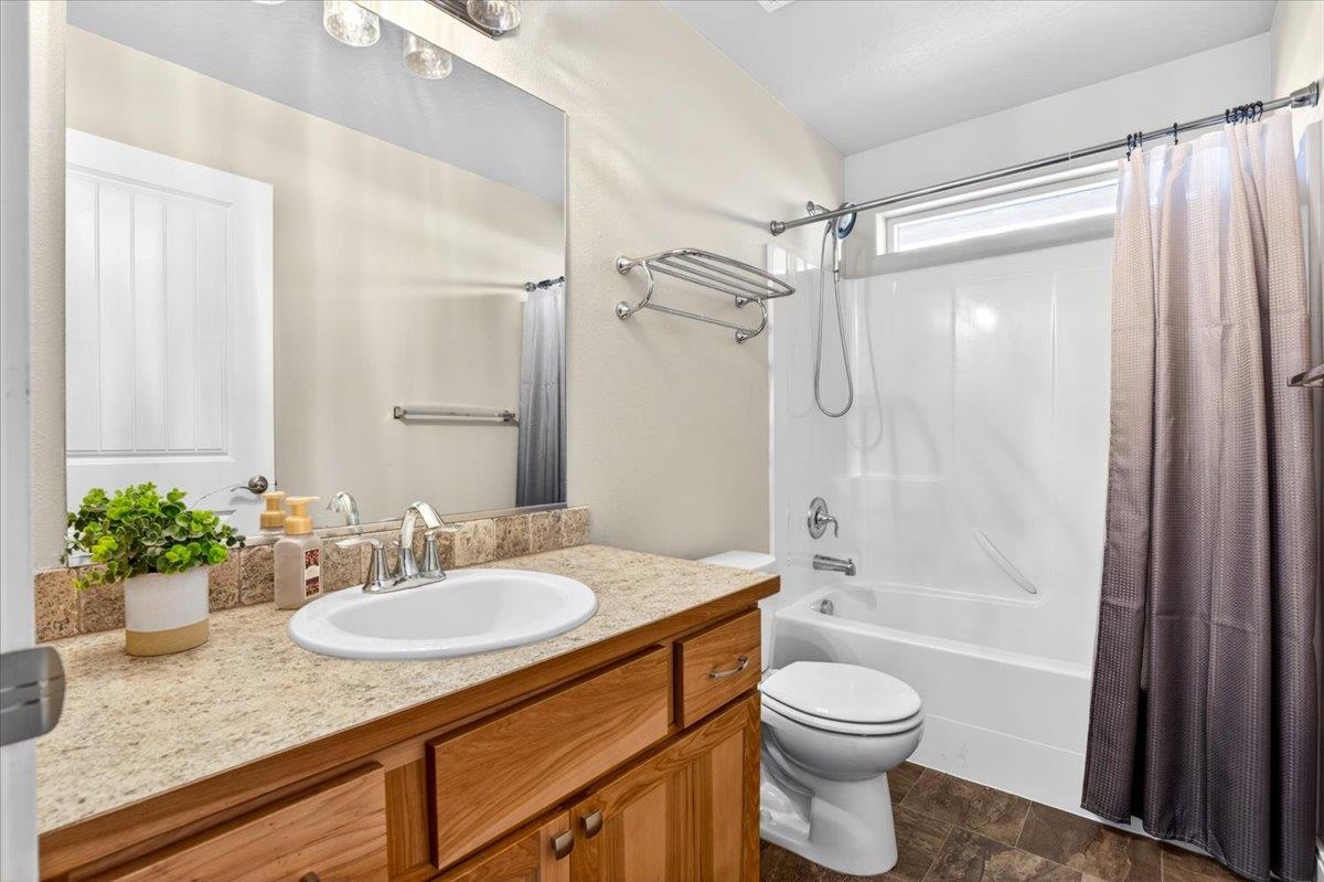 1725 S Clover Dr - Photo 33