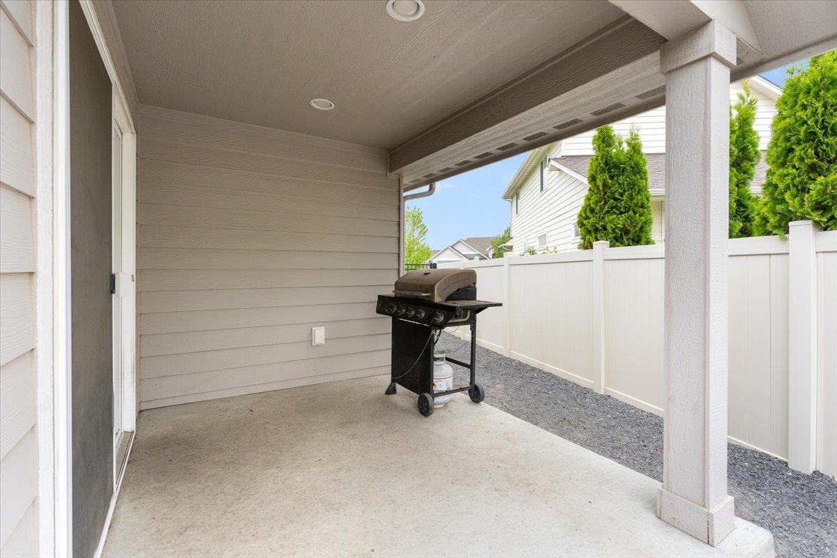 1725 S Clover Dr - Photo 36