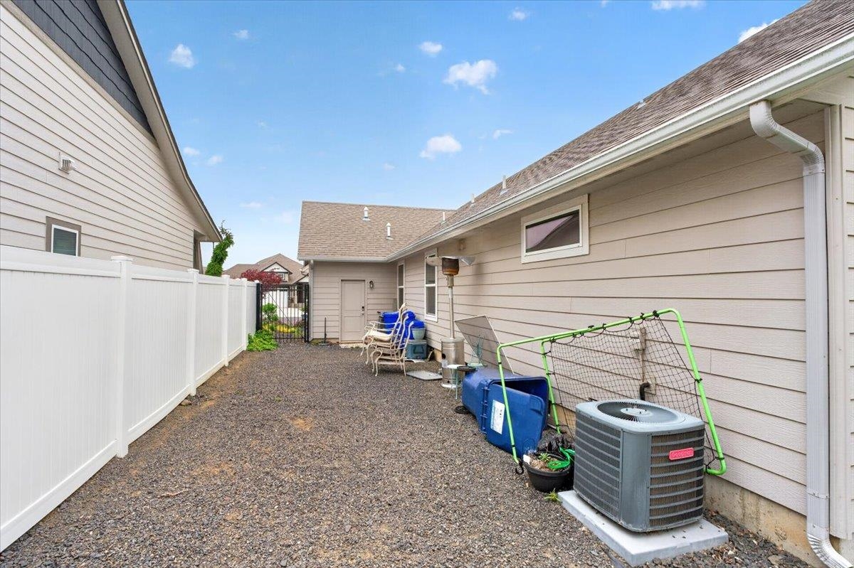 1725 S Clover Dr - Photo 41