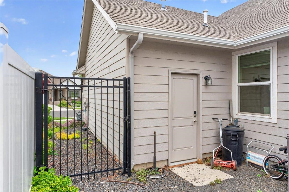 1725 S Clover Dr - Photo 42