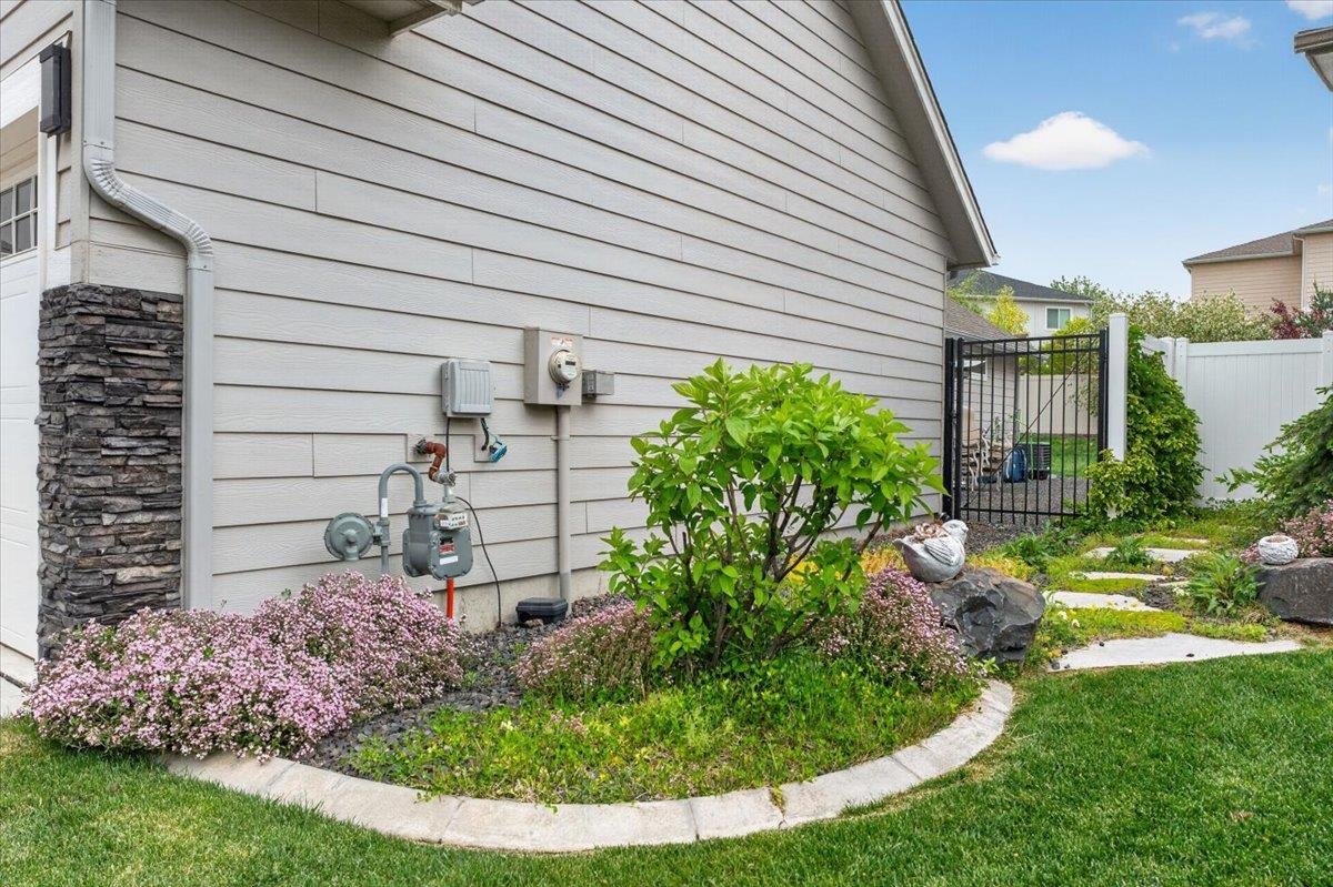 1725 S Clover Dr - Photo 45