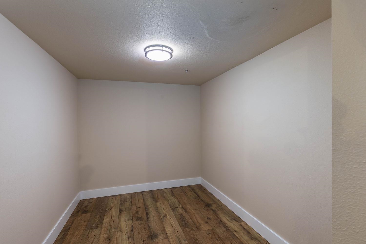 315 W Riverside Ave - Photo 27