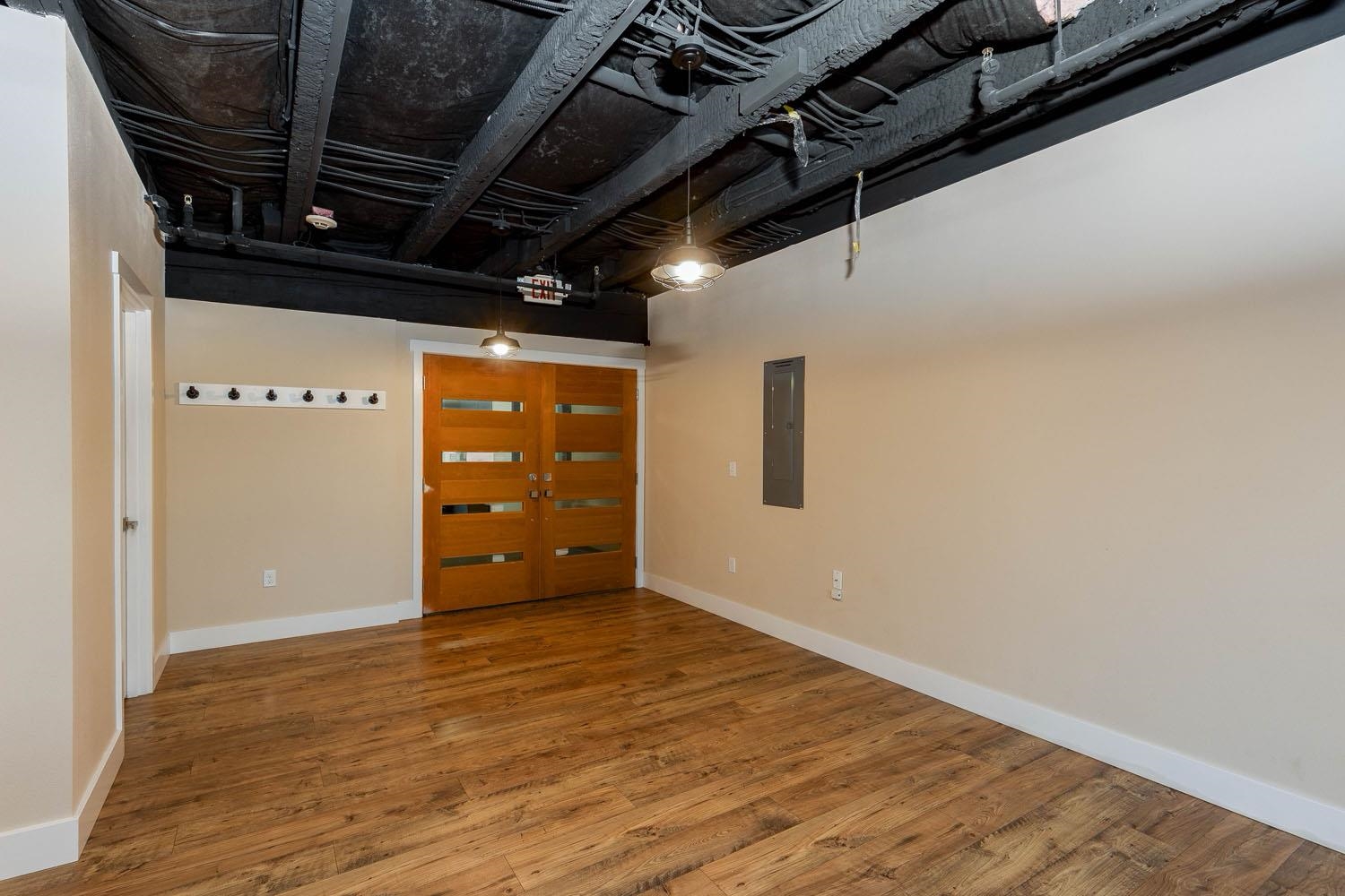315 W Riverside Ave - Photo 4