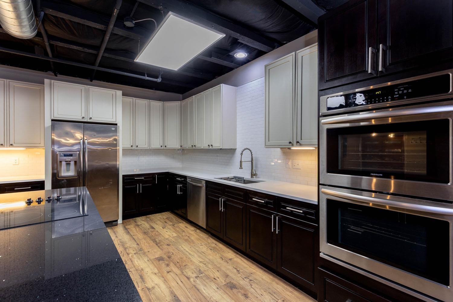 315 W Riverside Ave - Photo 9