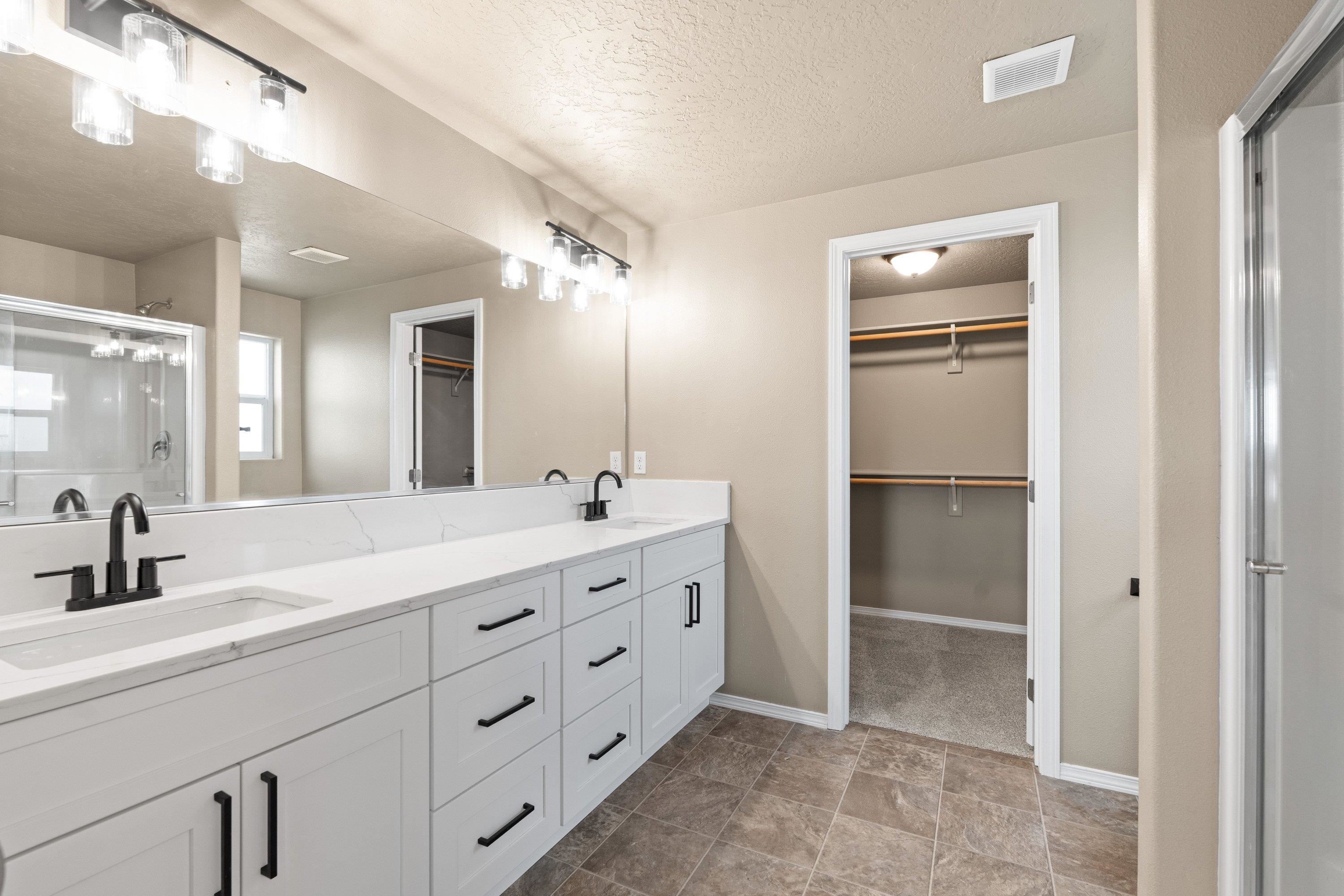 12424 W 1st Ave - Photo 16