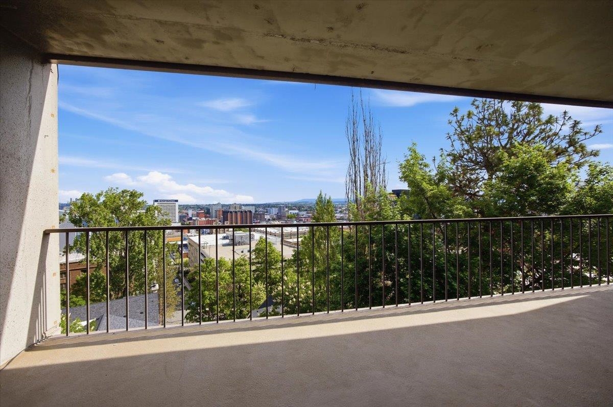 700 W 7th Ave - Photo 25