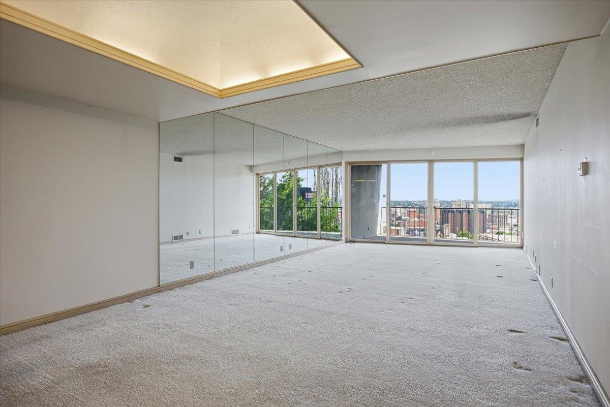 700 W 7th Ave - Photo 7