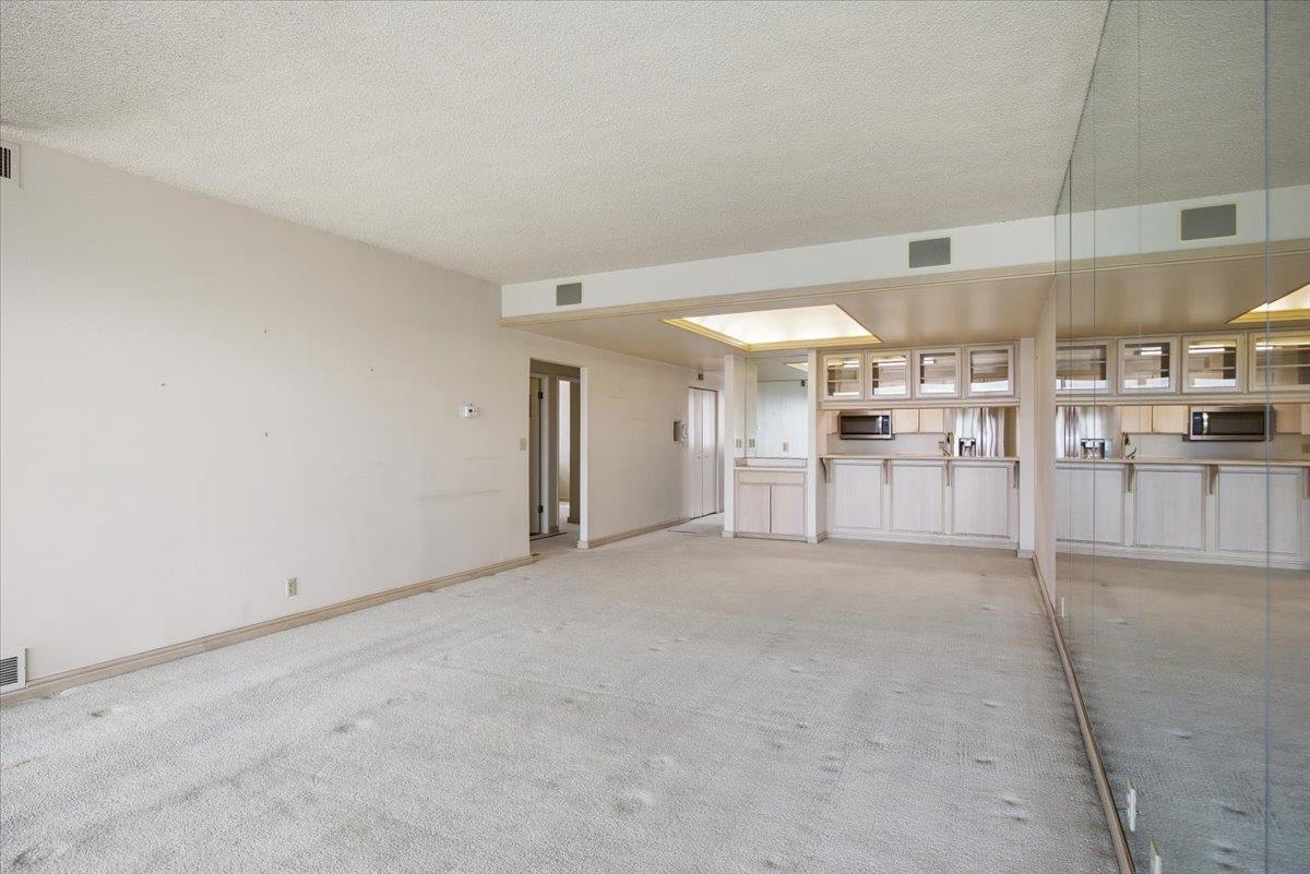 700 W 7th Ave - Photo 10