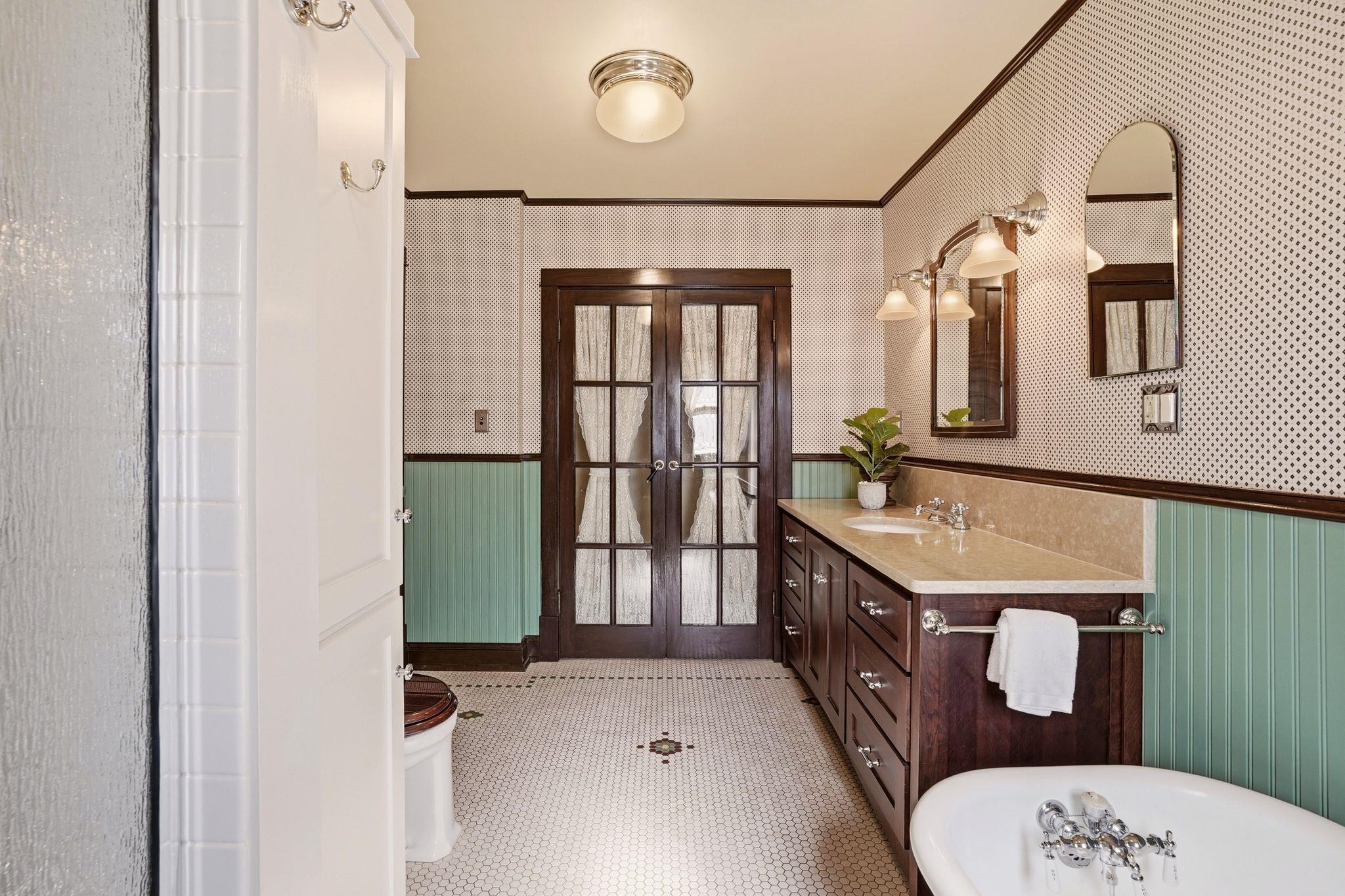 319 W Waverly Pl - Photo 24