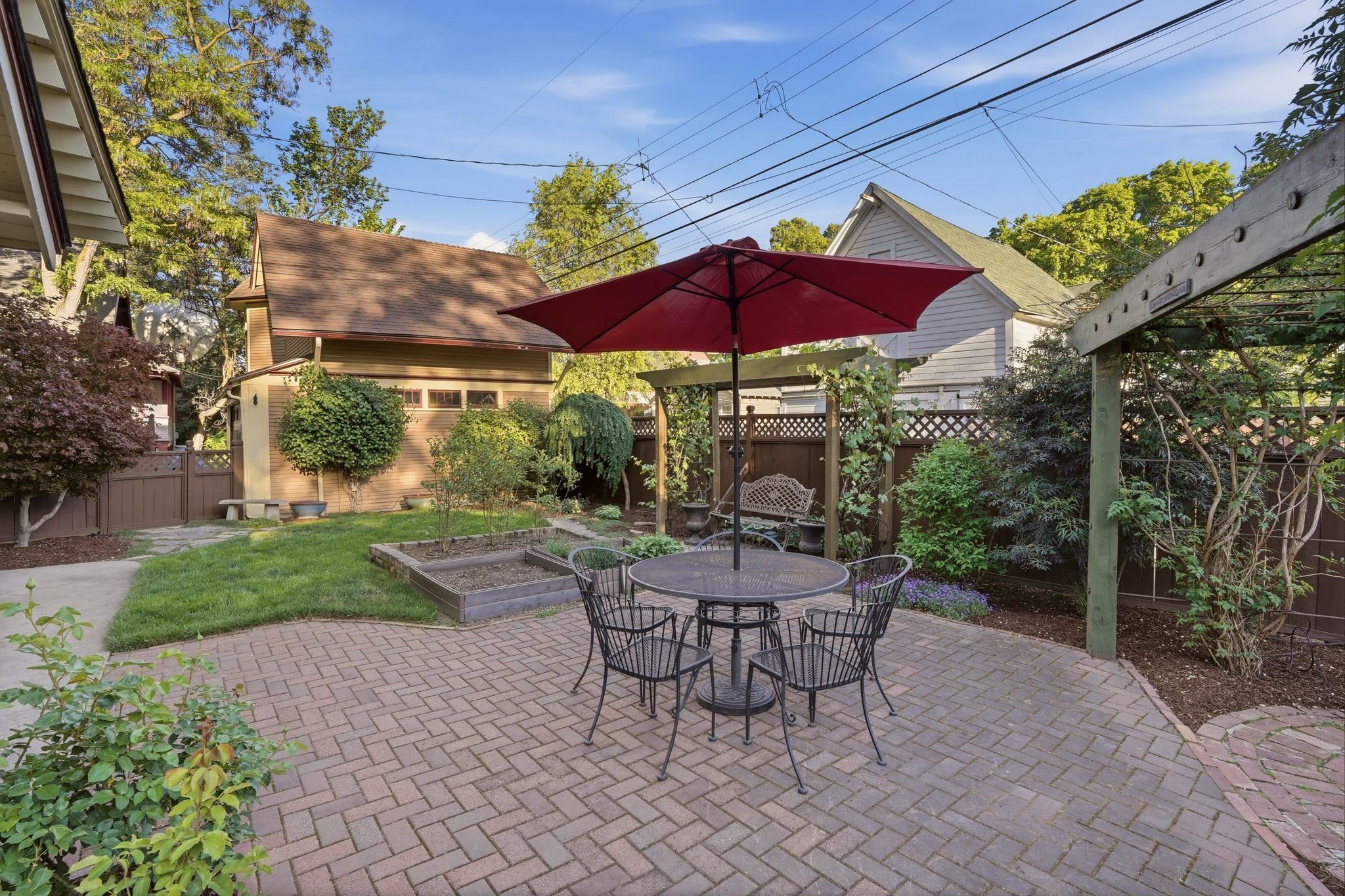 319 W Waverly Pl - Photo 38