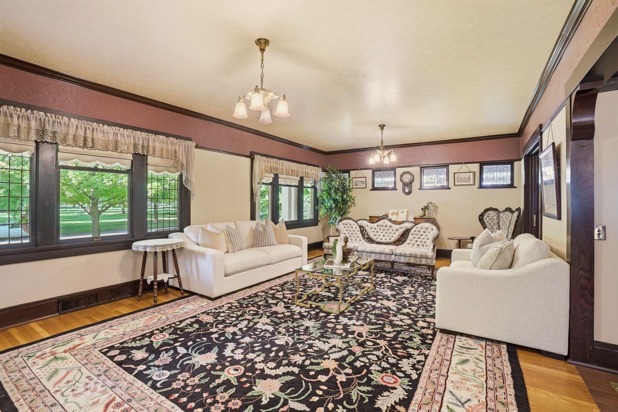 319 W Waverly Pl - Photo 9