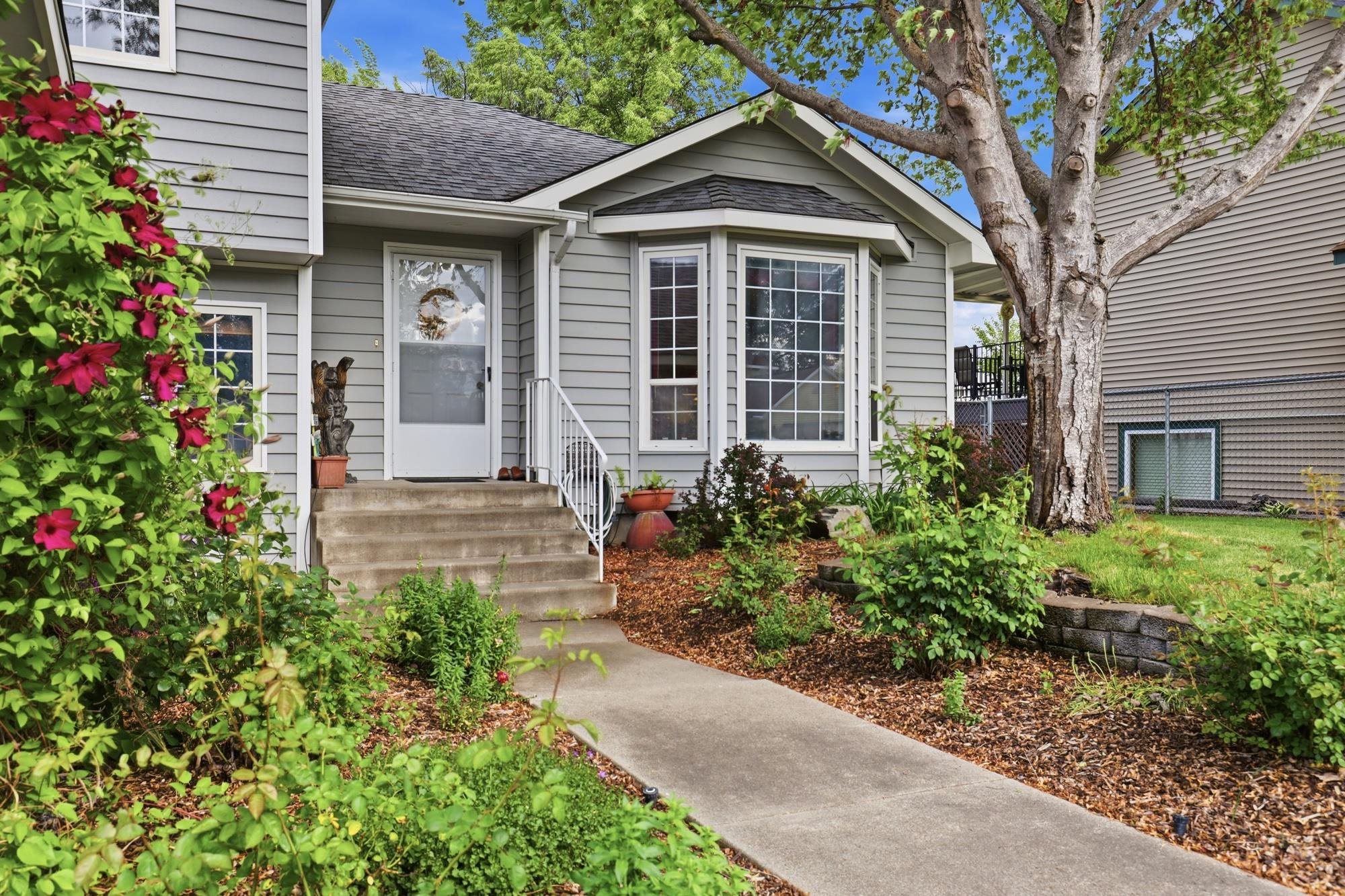 1221 S Bannen Rd - Photo 2