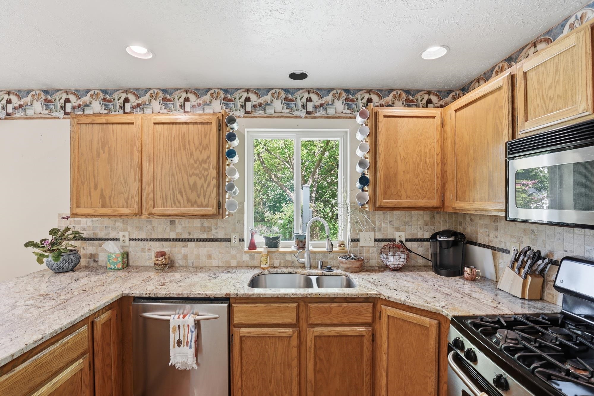 1221 S Bannen Rd - Photo 11