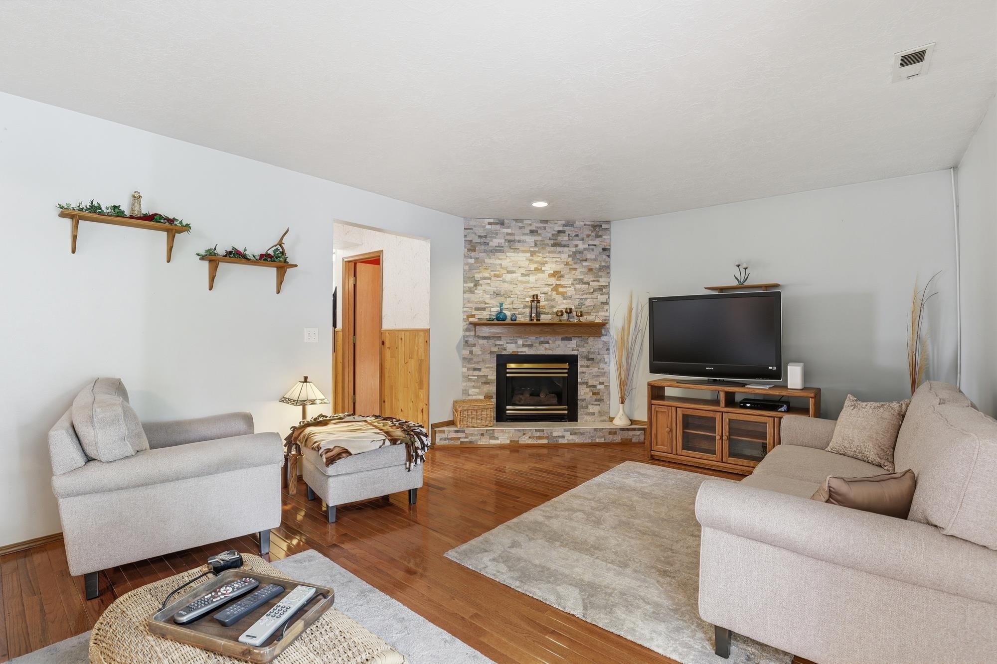 1221 S Bannen Rd - Photo 16
