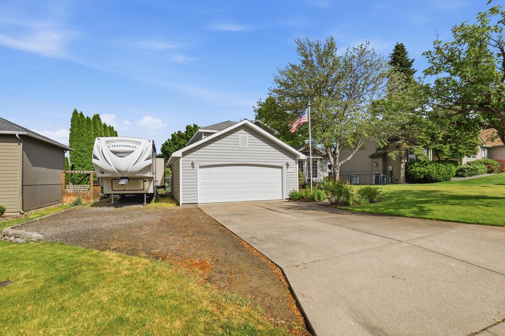 1221 S Bannen Rd - Photo 3