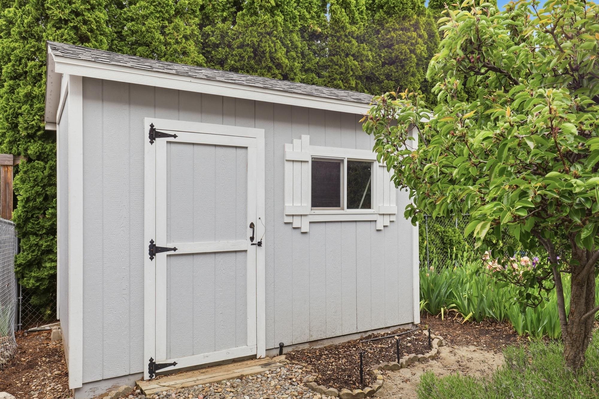 1221 S Bannen Rd - Photo 49