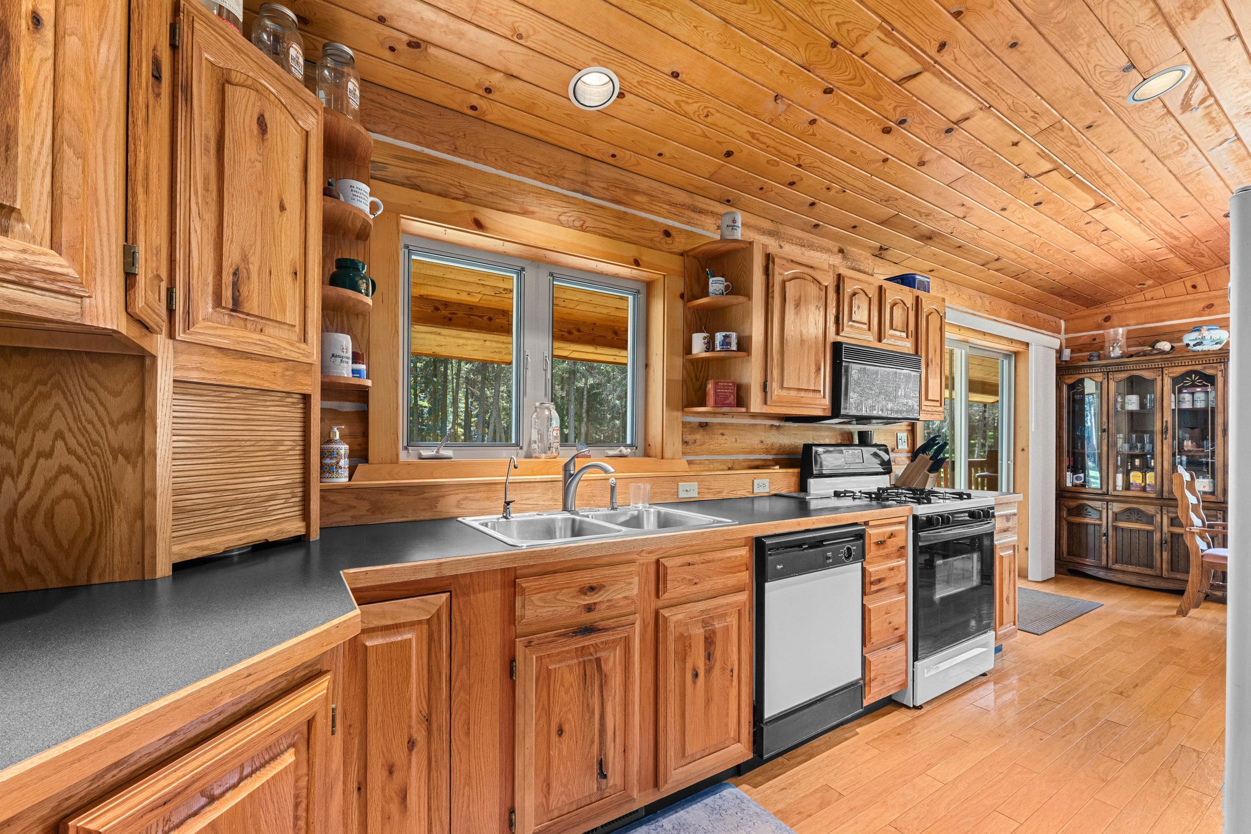 2432 Gilson Rd - Photo 17