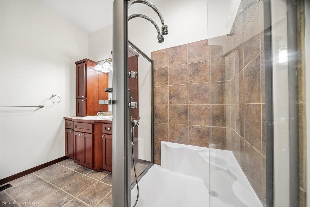 1305 N KING JAMES Ln - Photo 22
