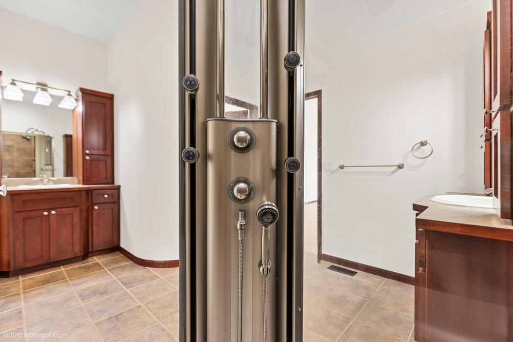 1305 N KING JAMES Ln - Photo 23
