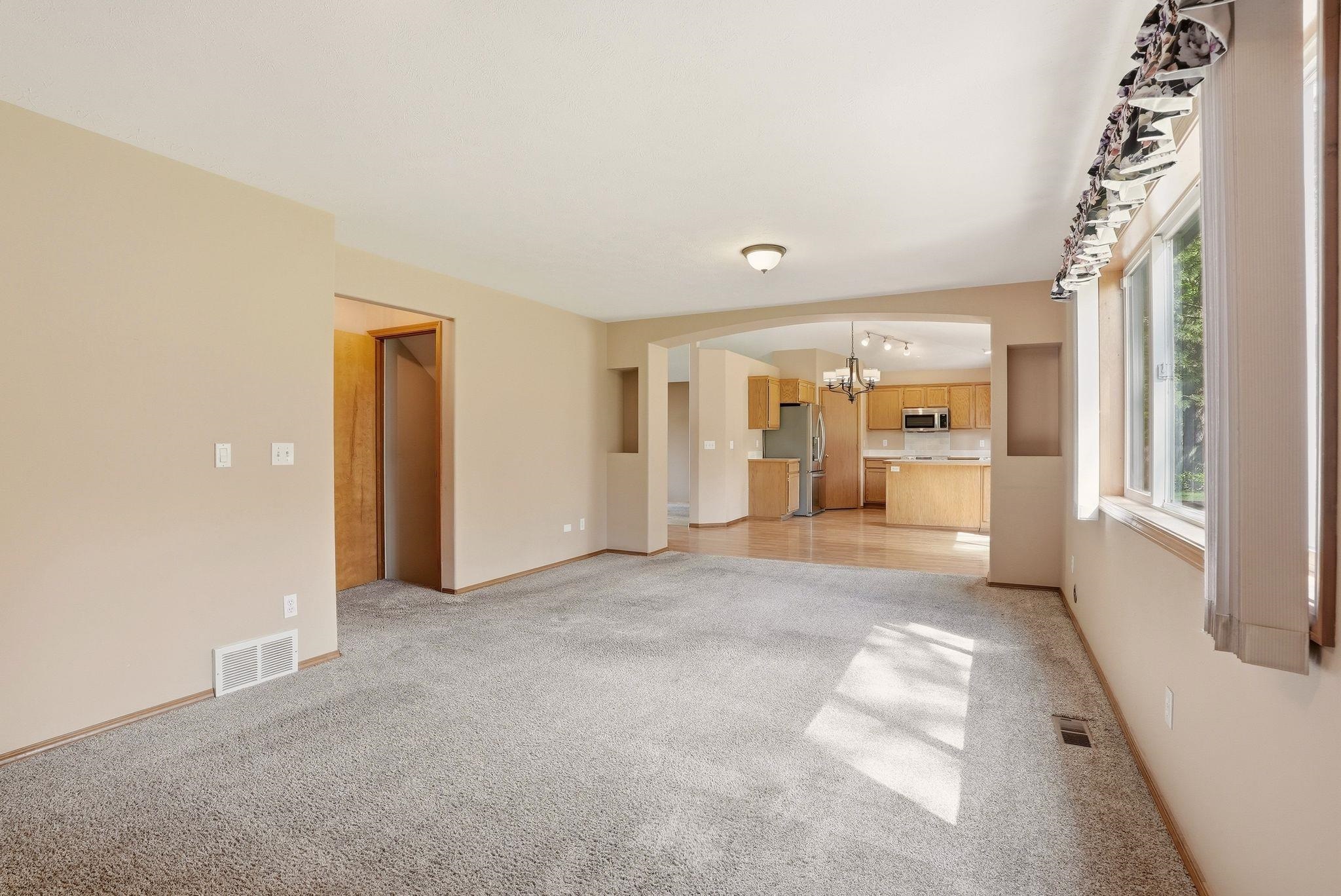 15604 N SYCAMORE St - Photo 12
