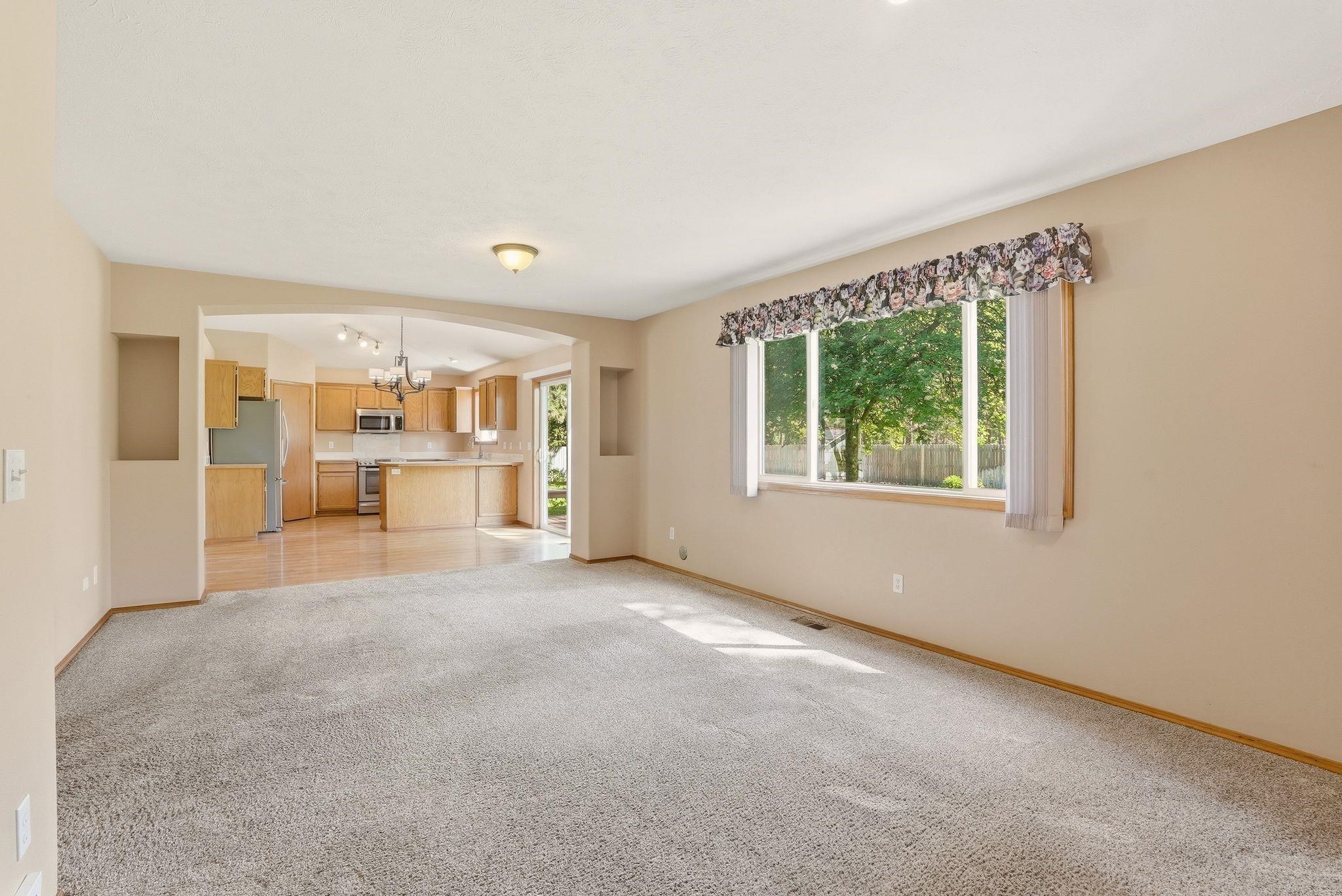15604 N SYCAMORE St - Photo 13