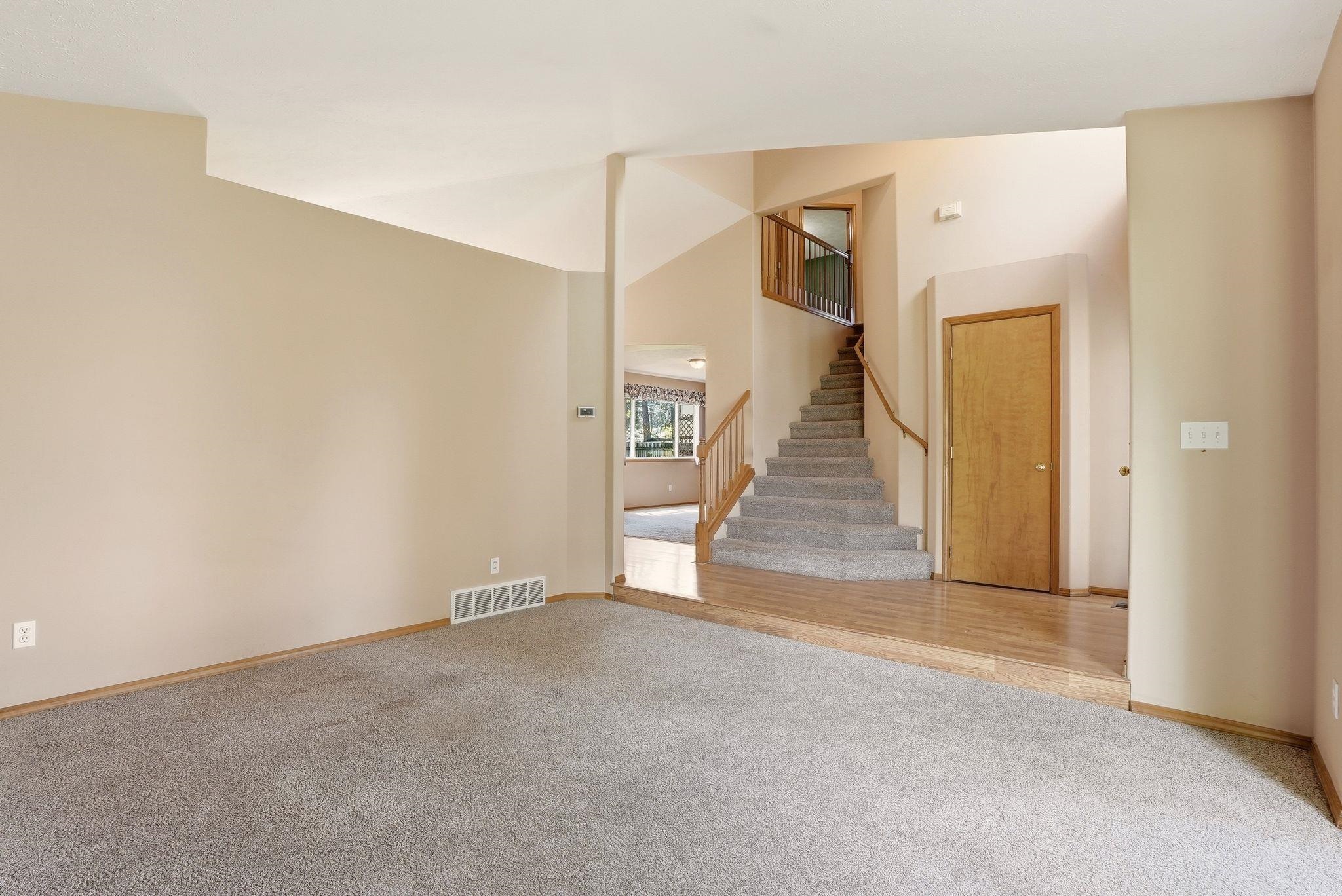 15604 N SYCAMORE St - Photo 4
