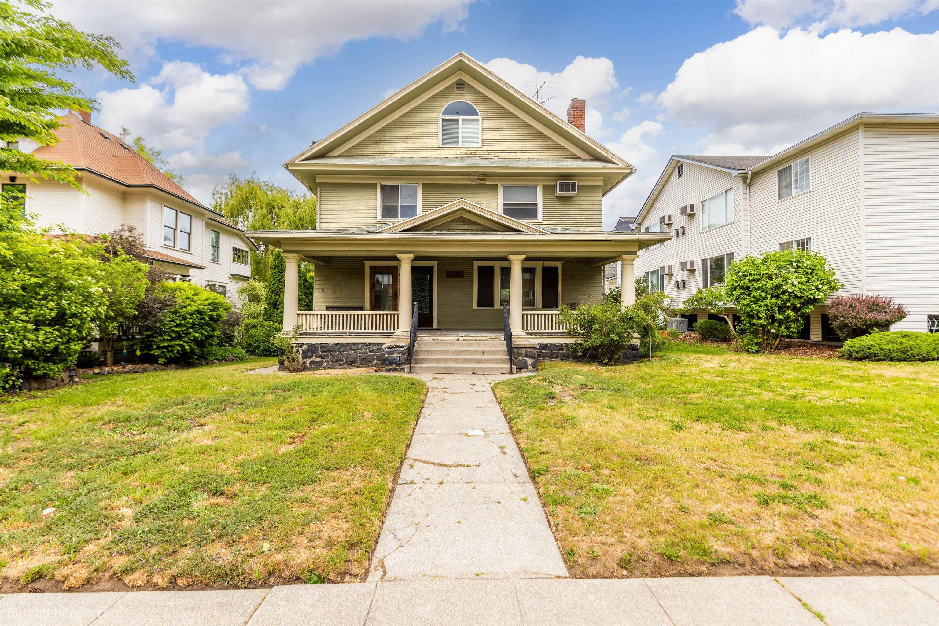 1714 W 10th Ave - Photo 2