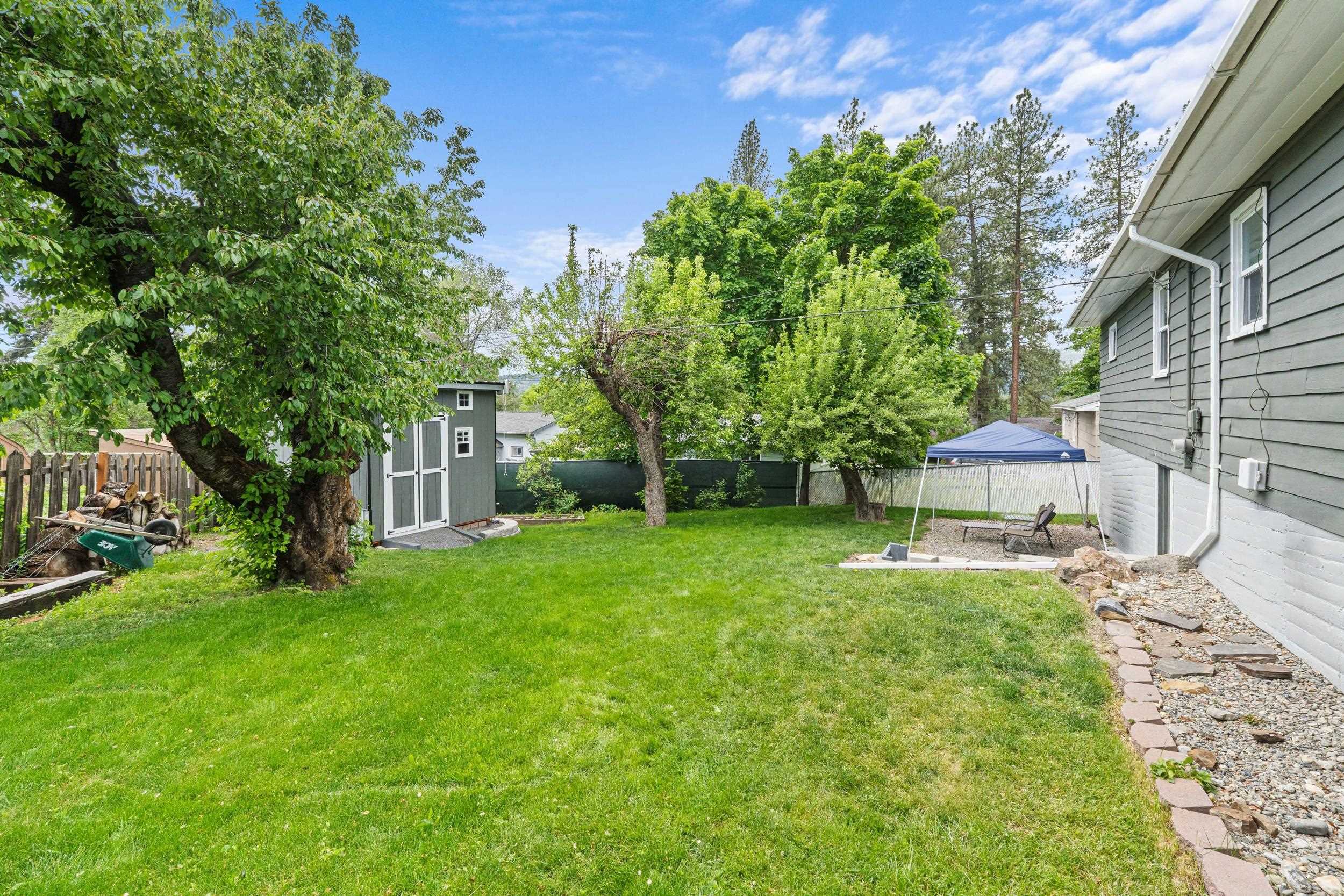 934 E Forest Ave - Photo 24