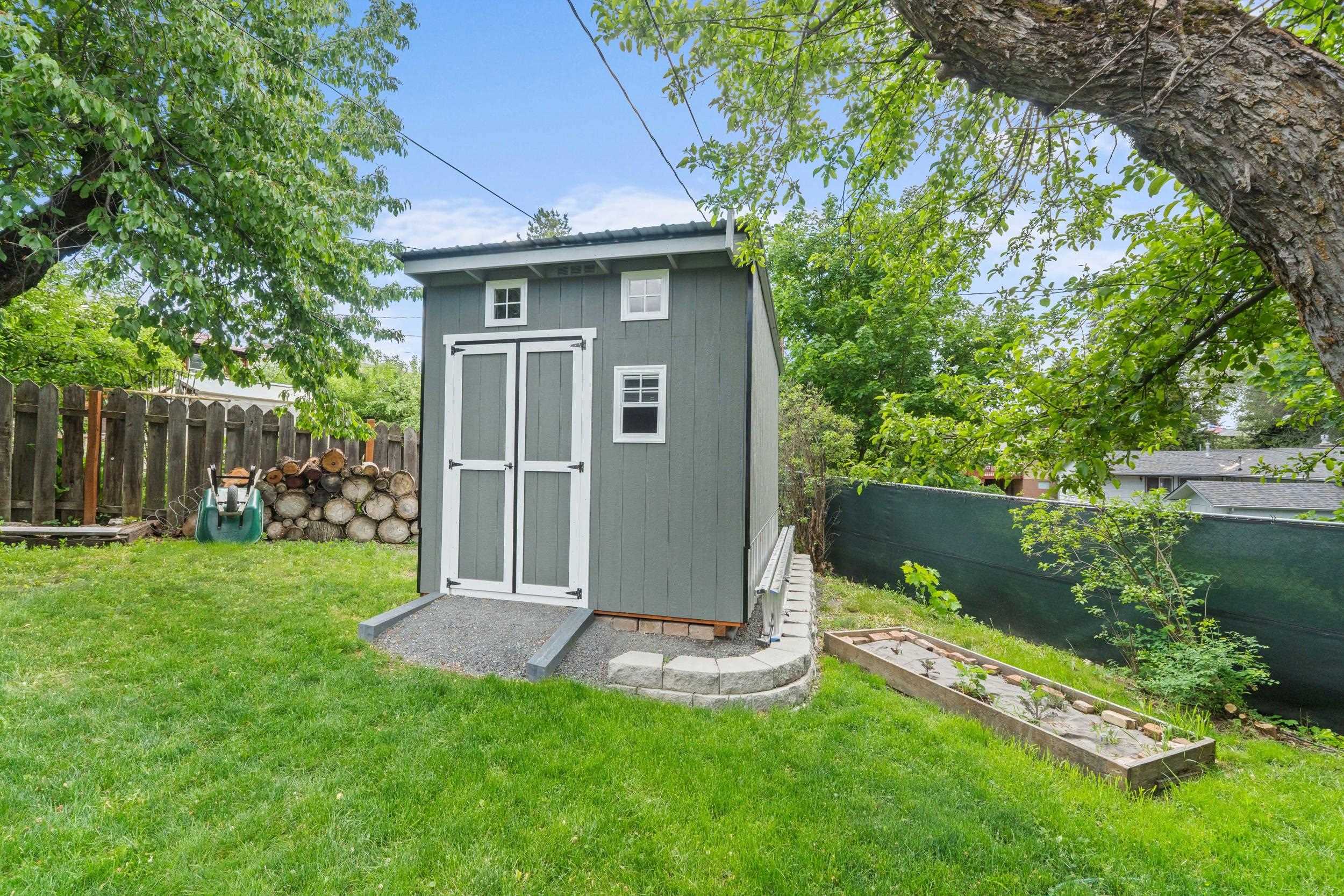 934 E Forest Ave - Photo 25
