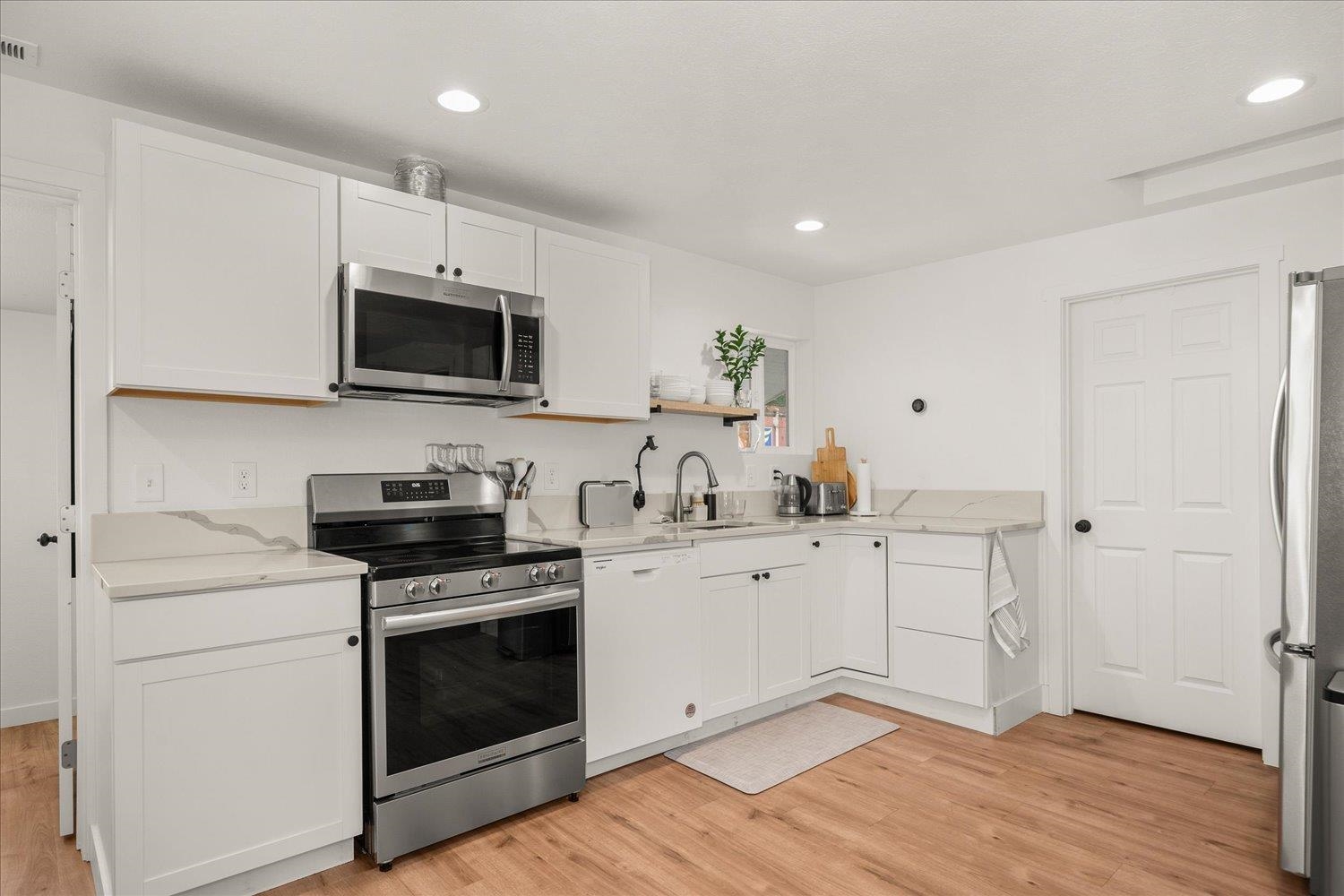 11925 E Empire Ave - Photo 12