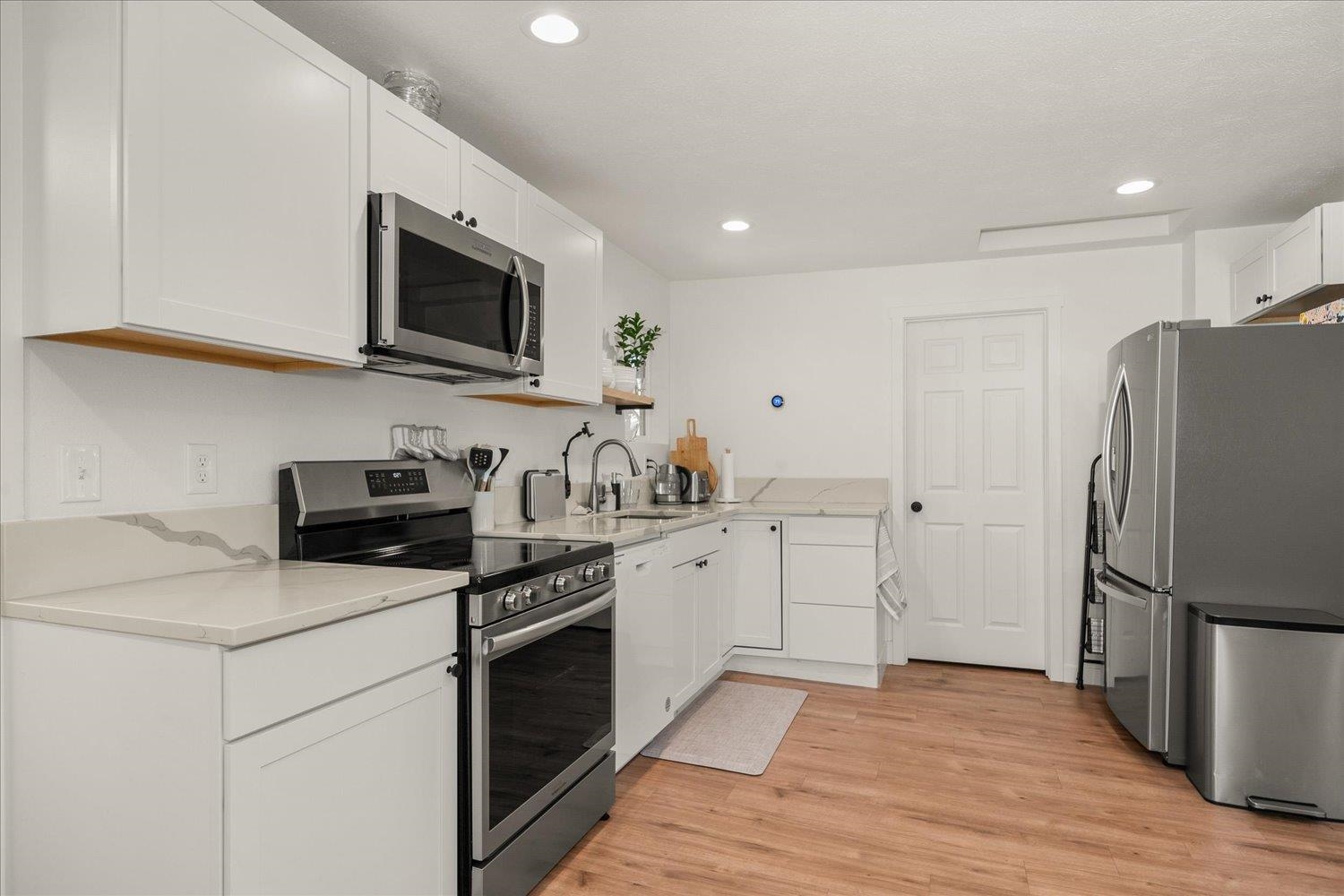 11925 E Empire Ave - Photo 13