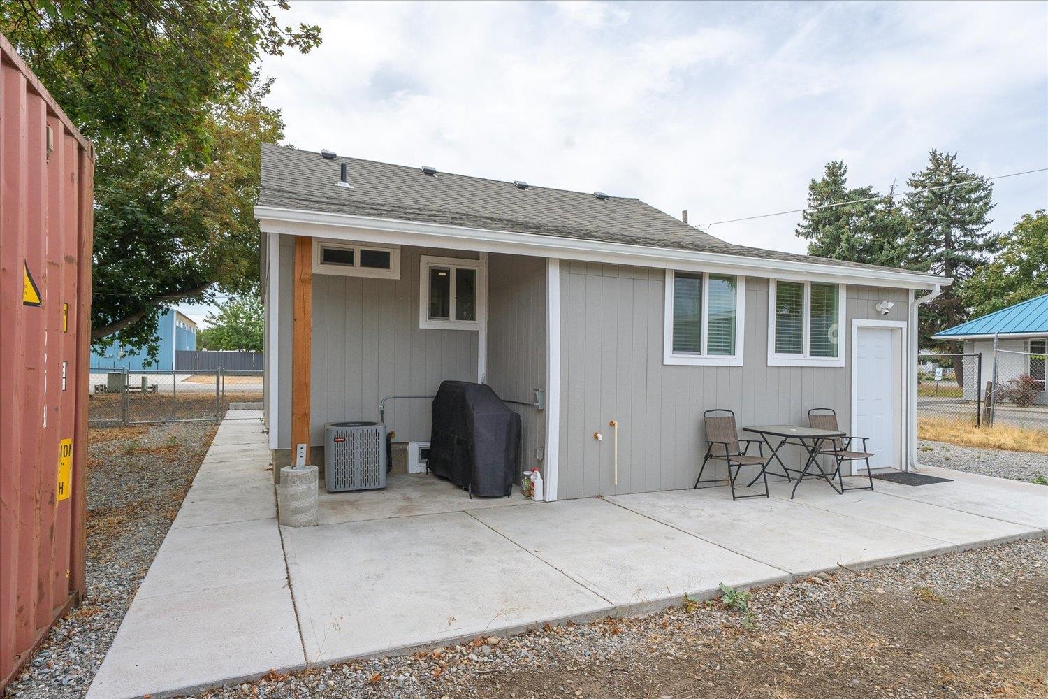 11925 E Empire Ave - Photo 25