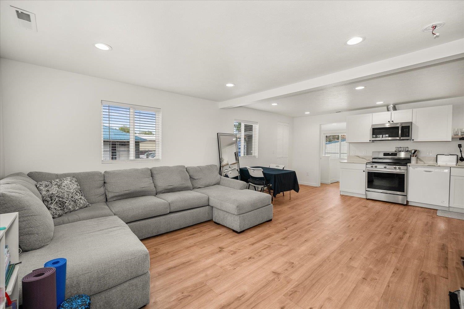 11925 E Empire Ave - Photo 4