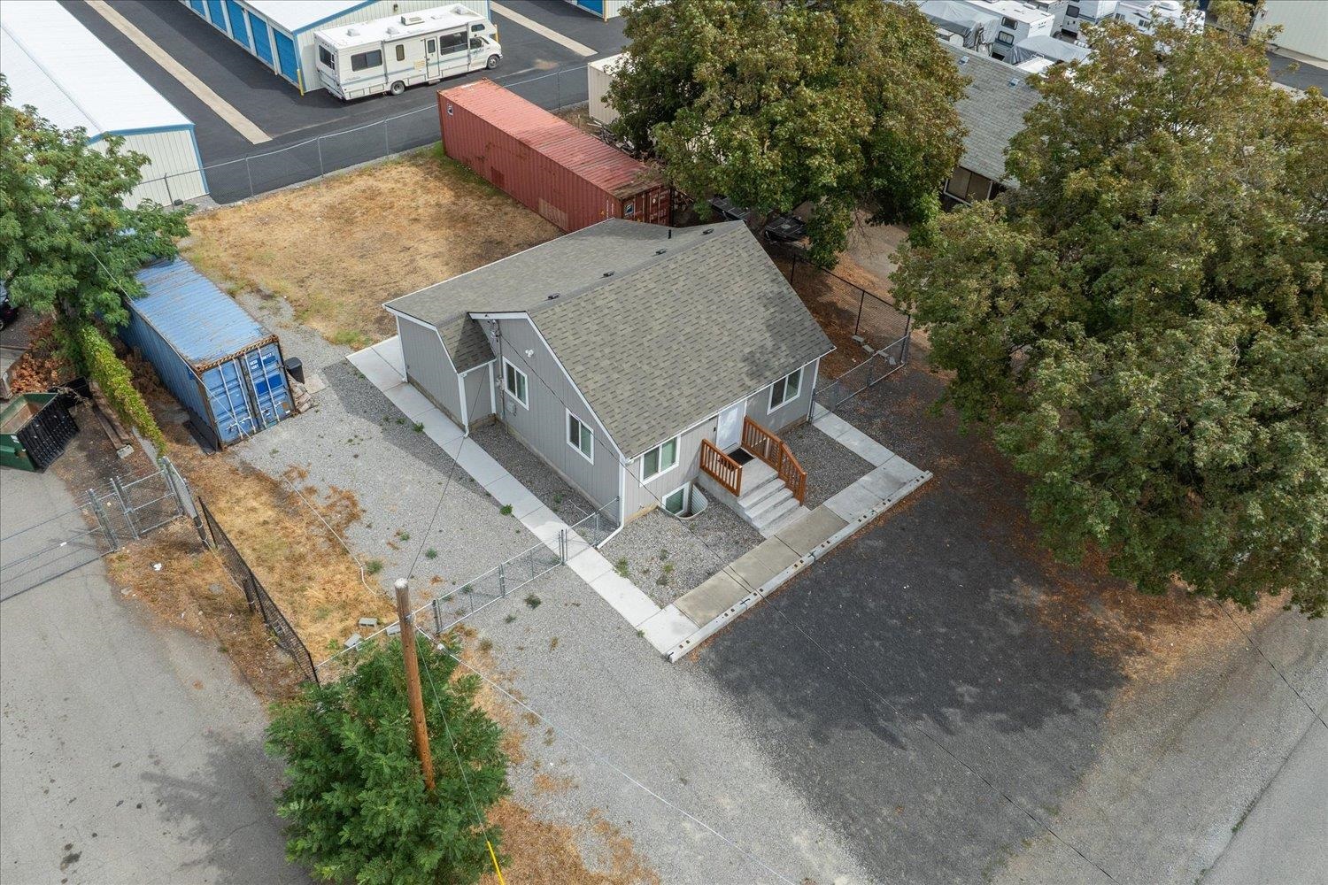 11925 E Empire Ave - Photo 32