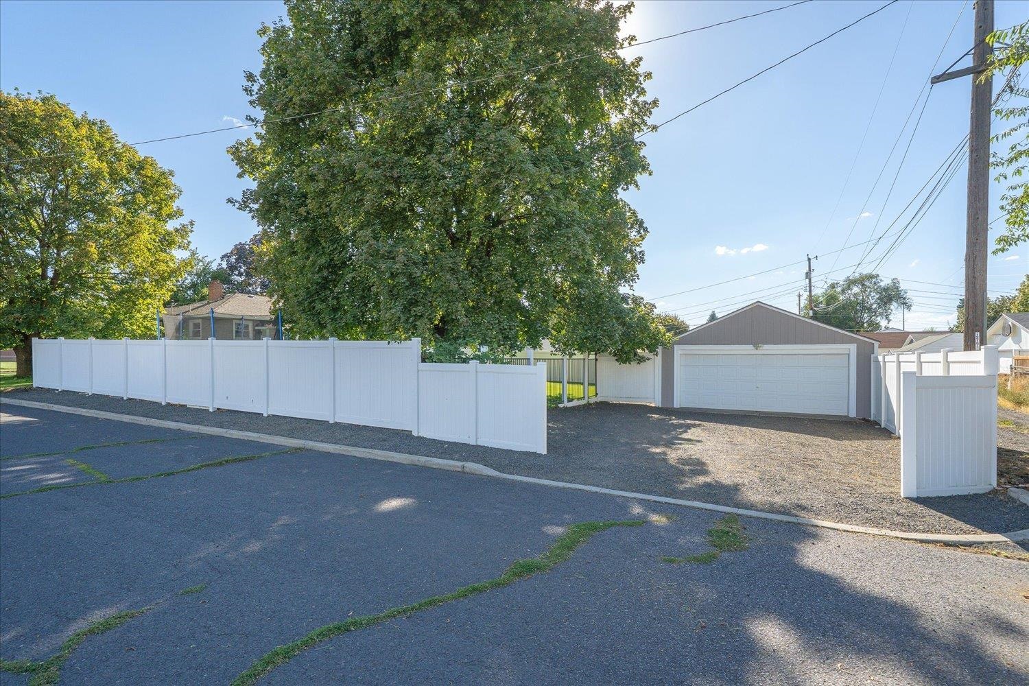 3427 E Jackson Ave - Photo 34