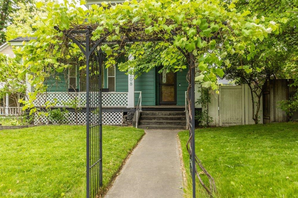 1208 W 14TH Ave - Photo 3