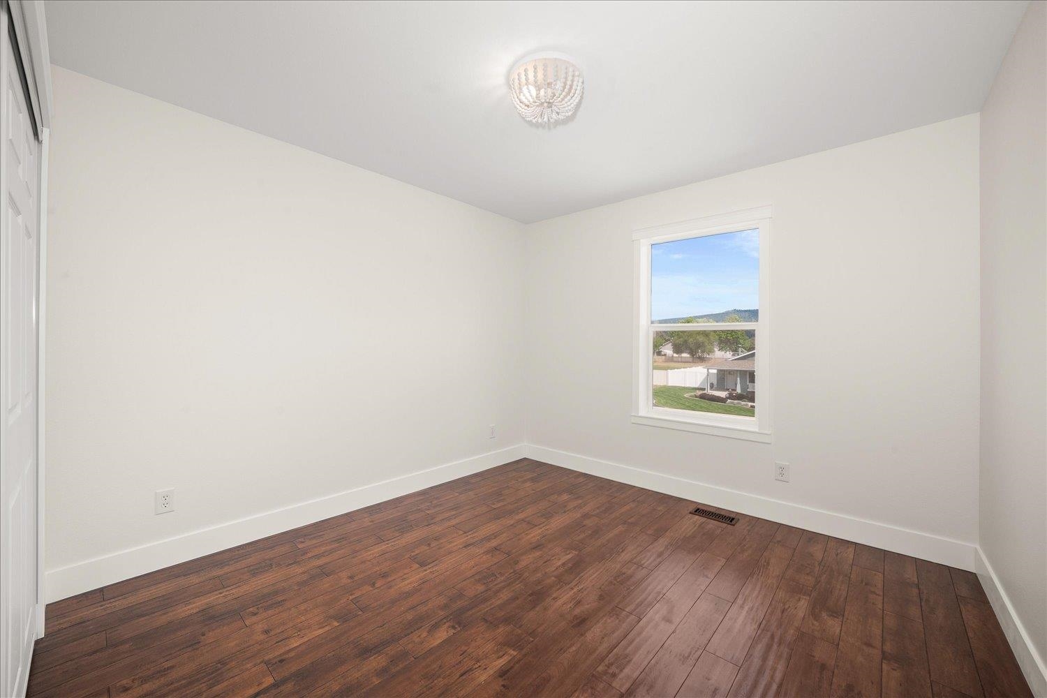 18120 E Montgomery Ave - Photo 27