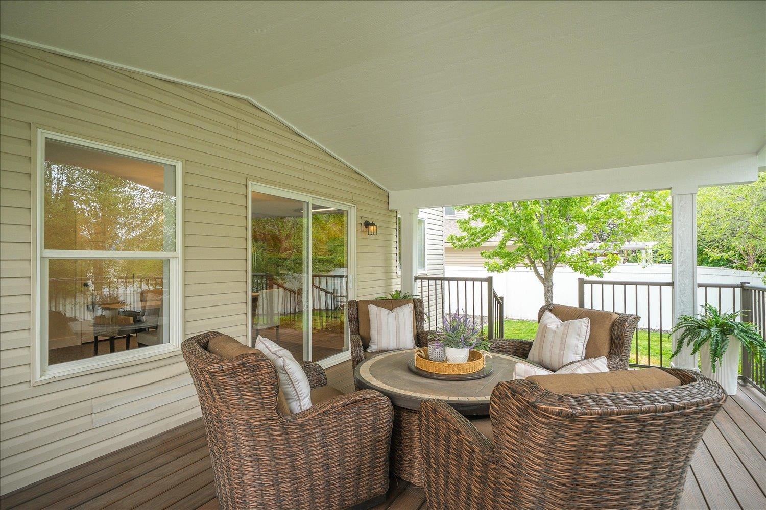 18120 E Montgomery Ave - Photo 31