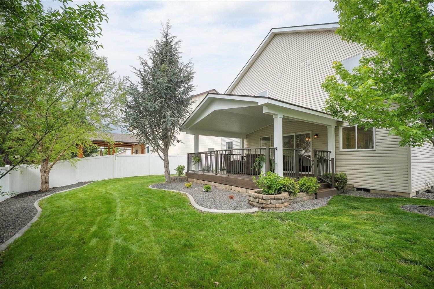 18120 E Montgomery Ave - Photo 33