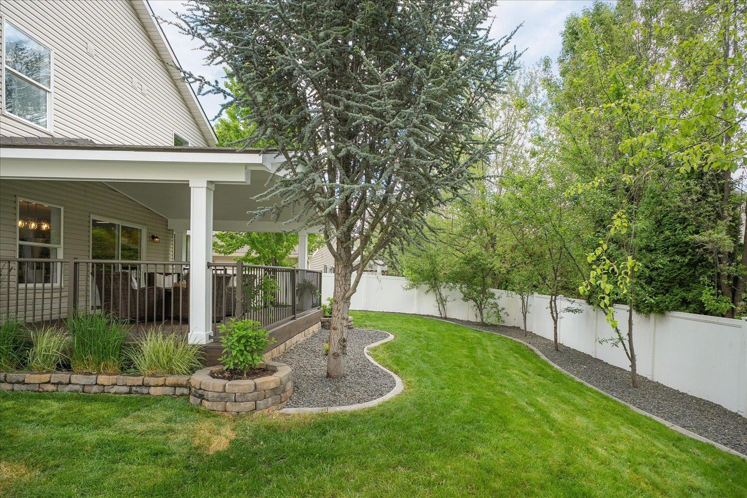 18120 E Montgomery Ave - Photo 37