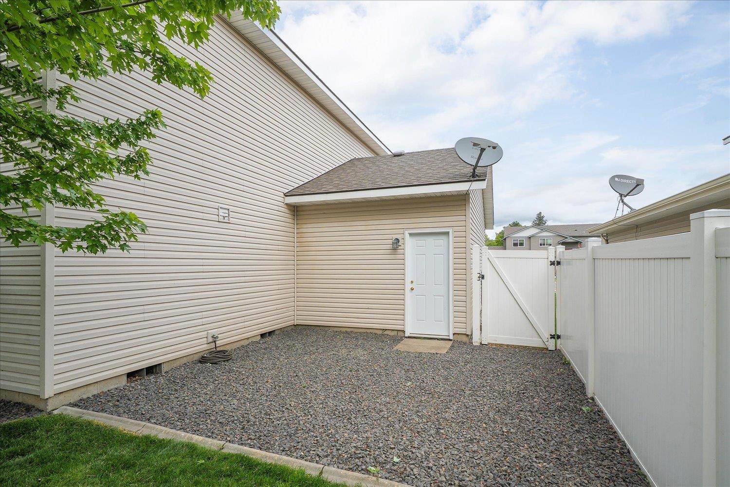 18120 E Montgomery Ave - Photo 39