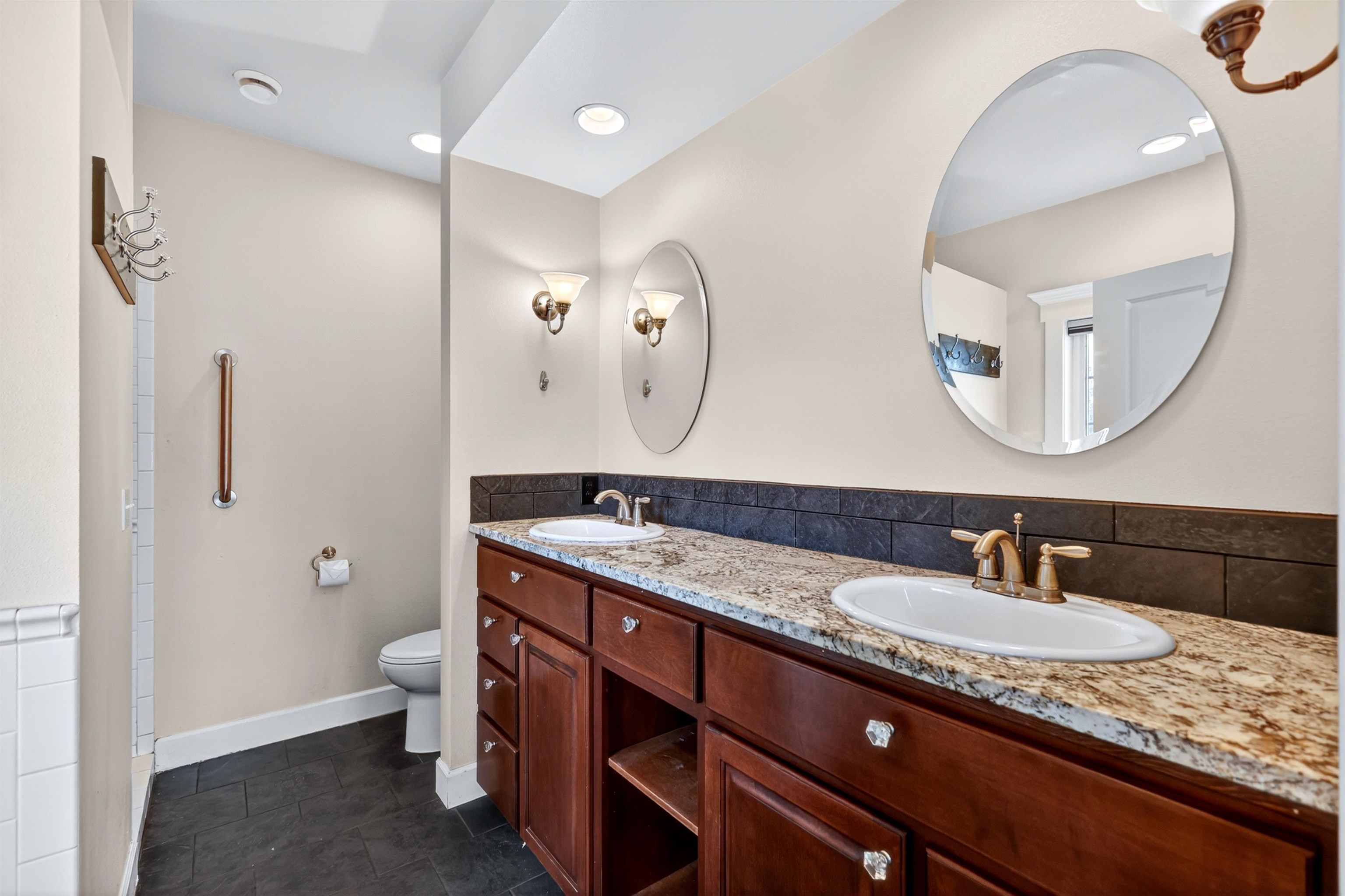 14829 W Burnett Rd - Photo 18