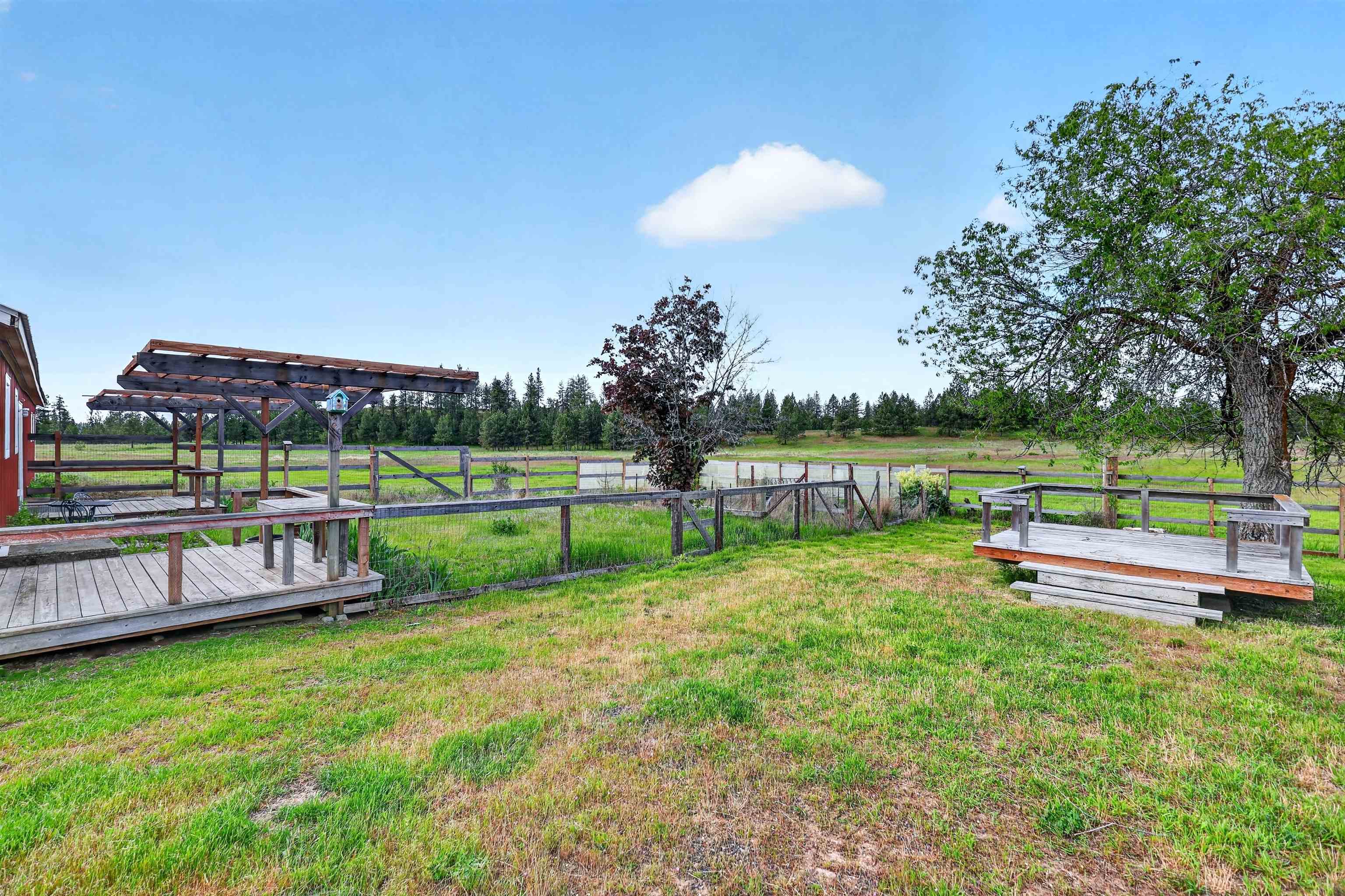 14829 W Burnett Rd - Photo 34