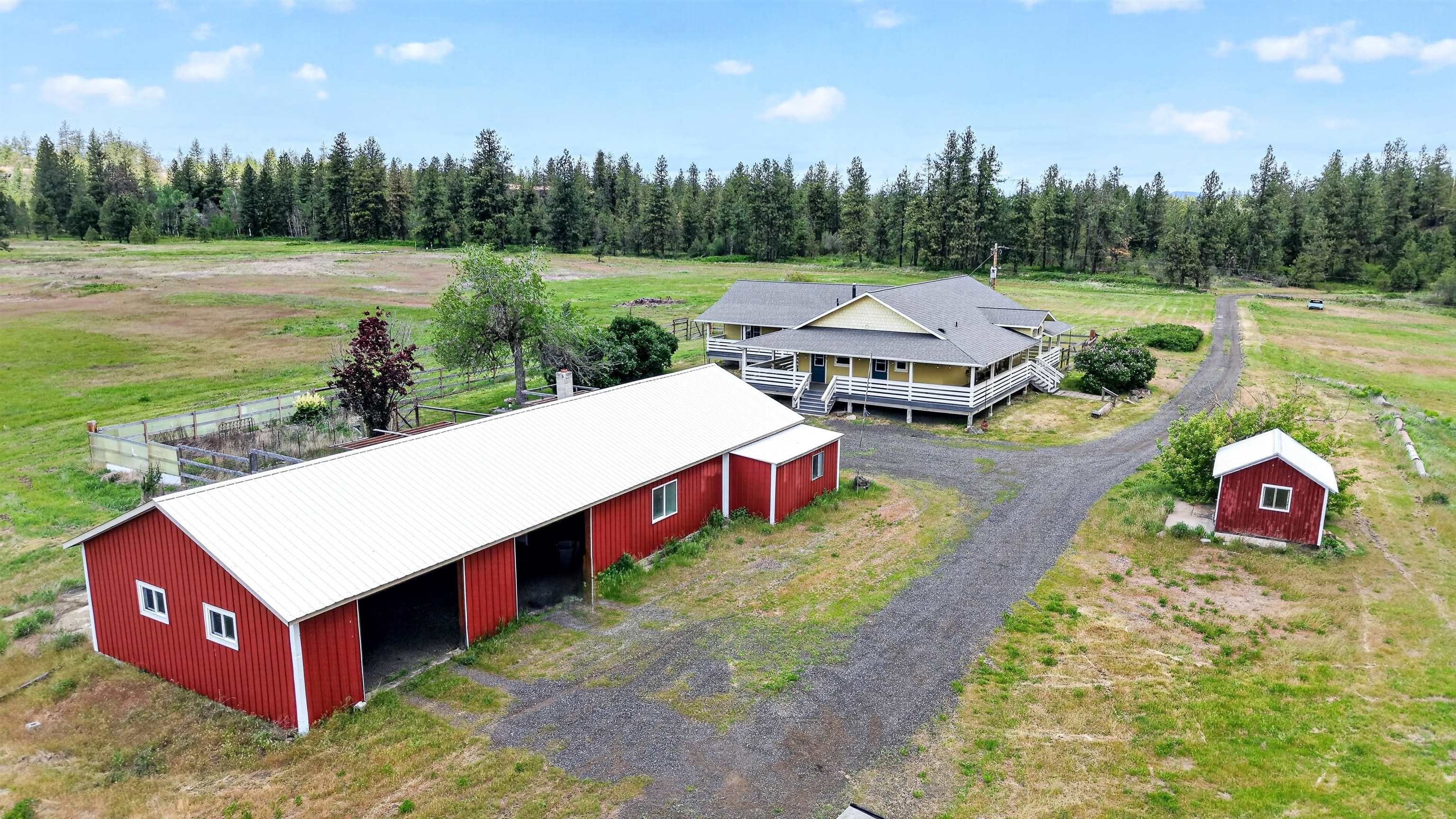 14829 W Burnett Rd - Photo 40