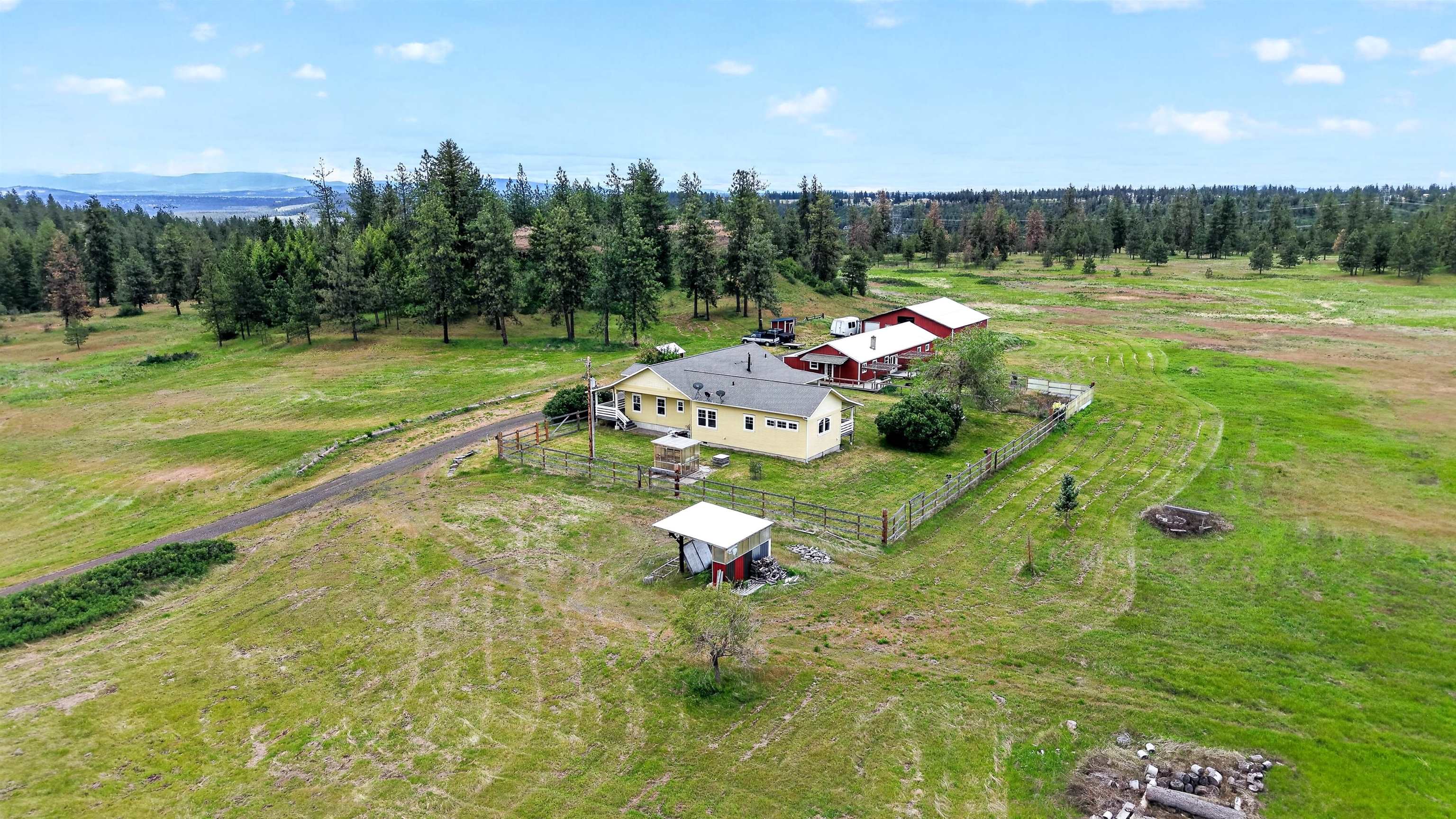 14829 W Burnett Rd - Photo 42